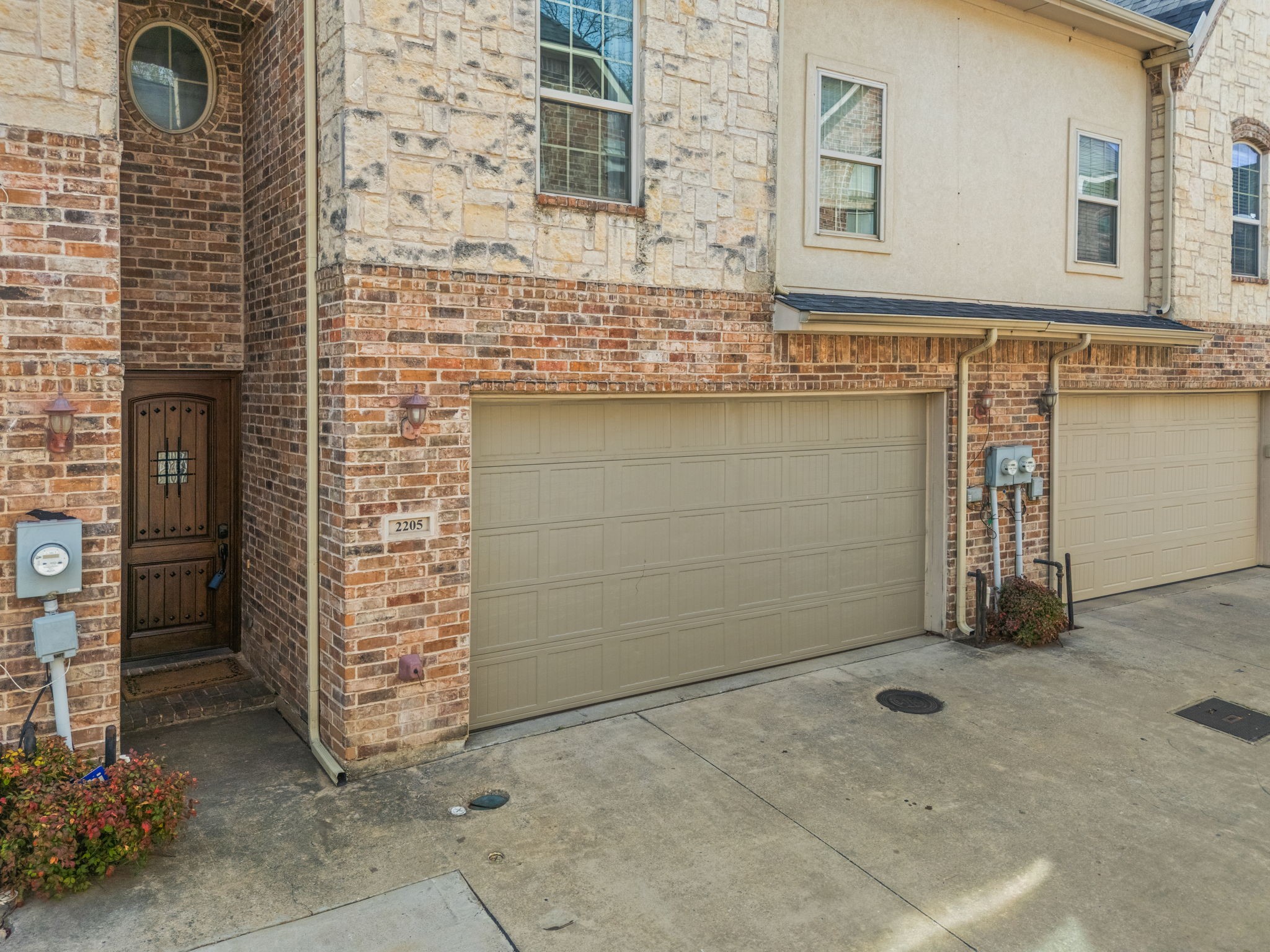 2205 Apollonia Lane Dallas TX 75204