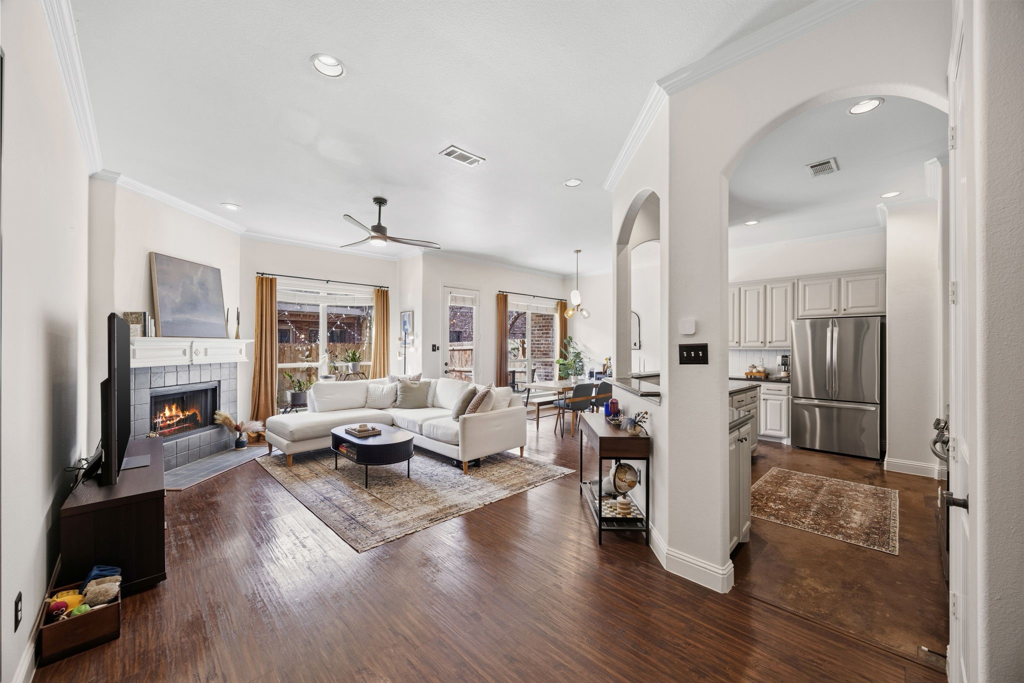 2205 Apollonia Lane Dallas TX 75204