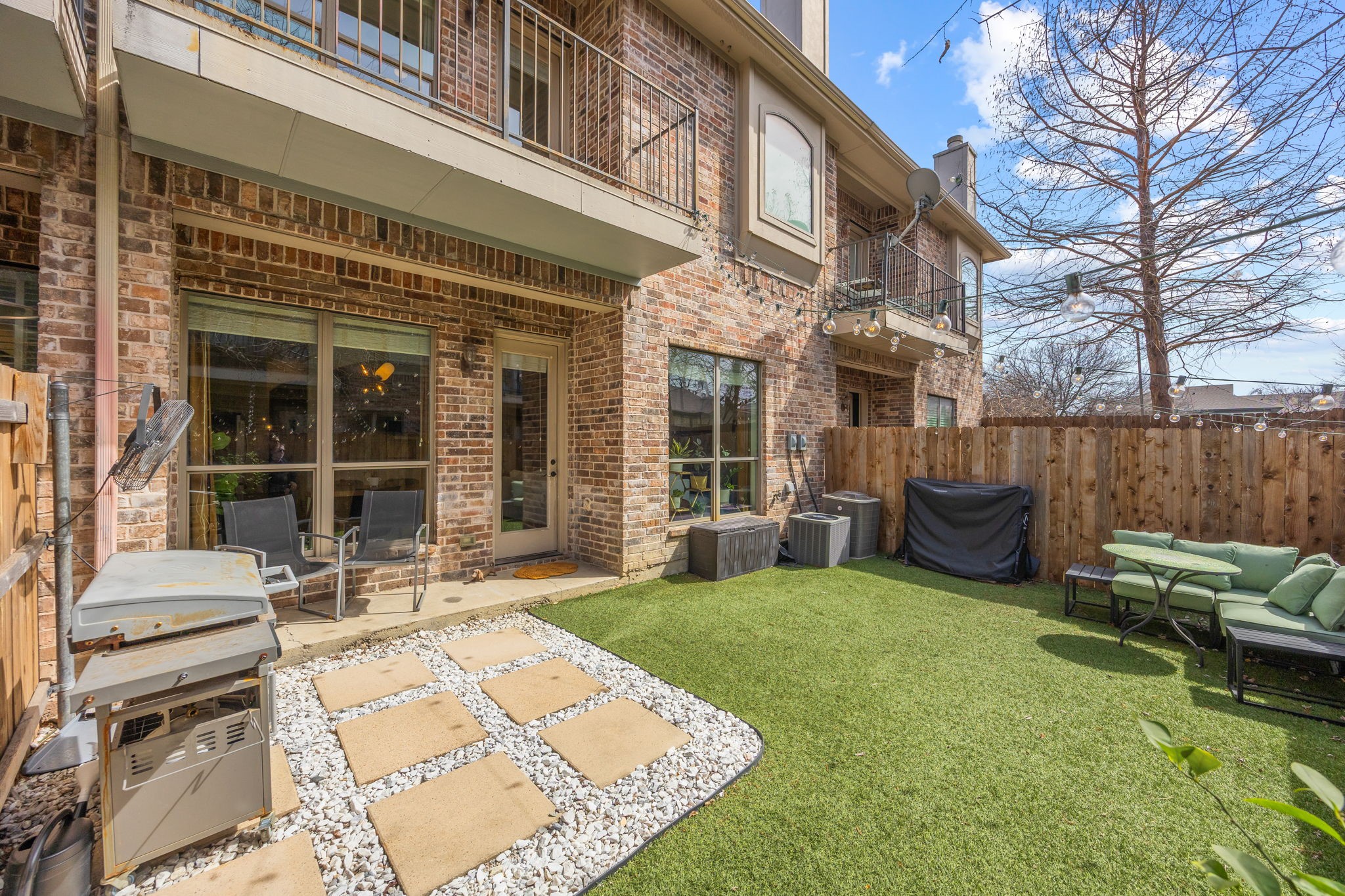 2205 Apollonia Lane Dallas TX 75204