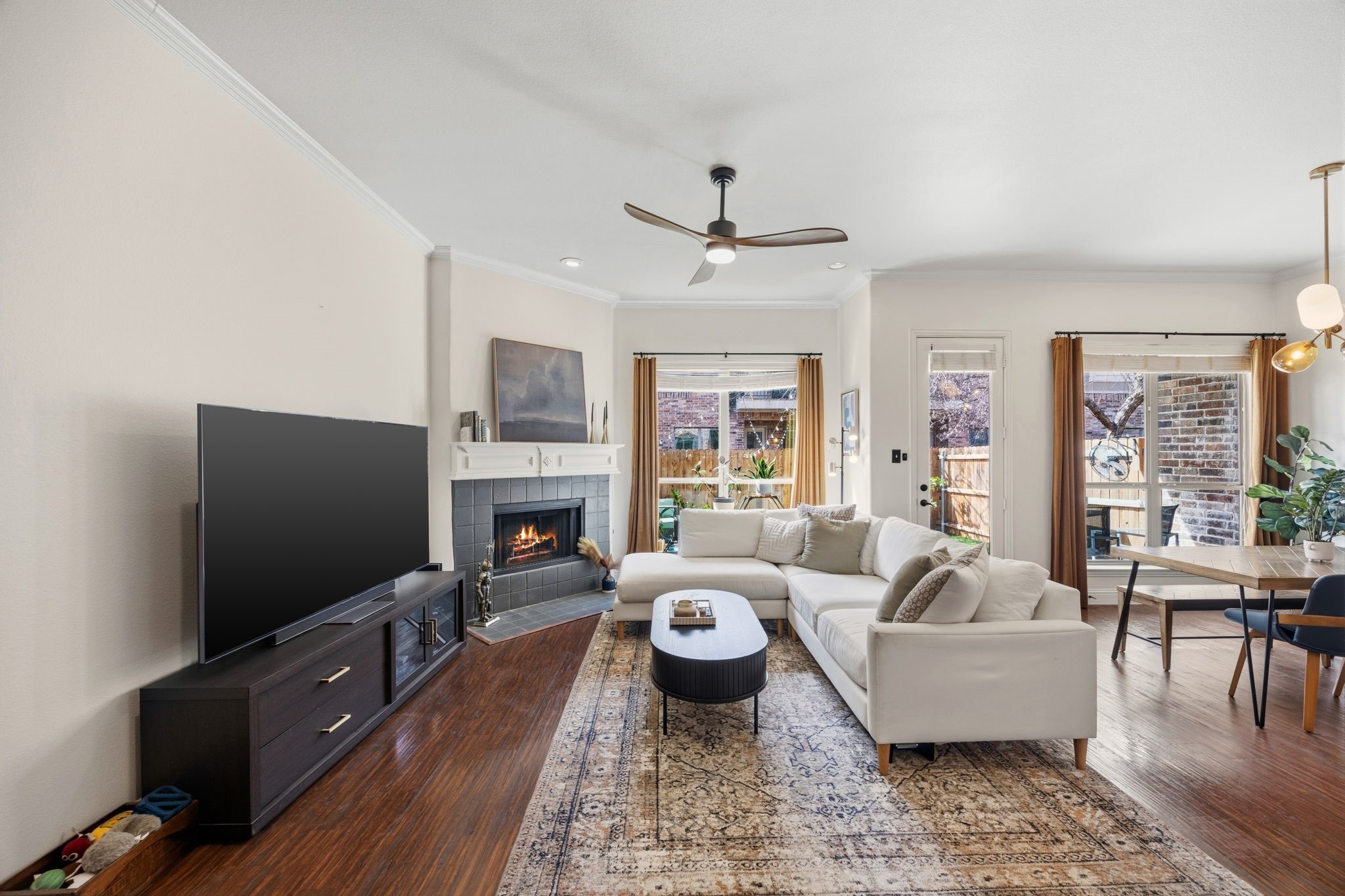 2205 Apollonia Lane Dallas TX 75204