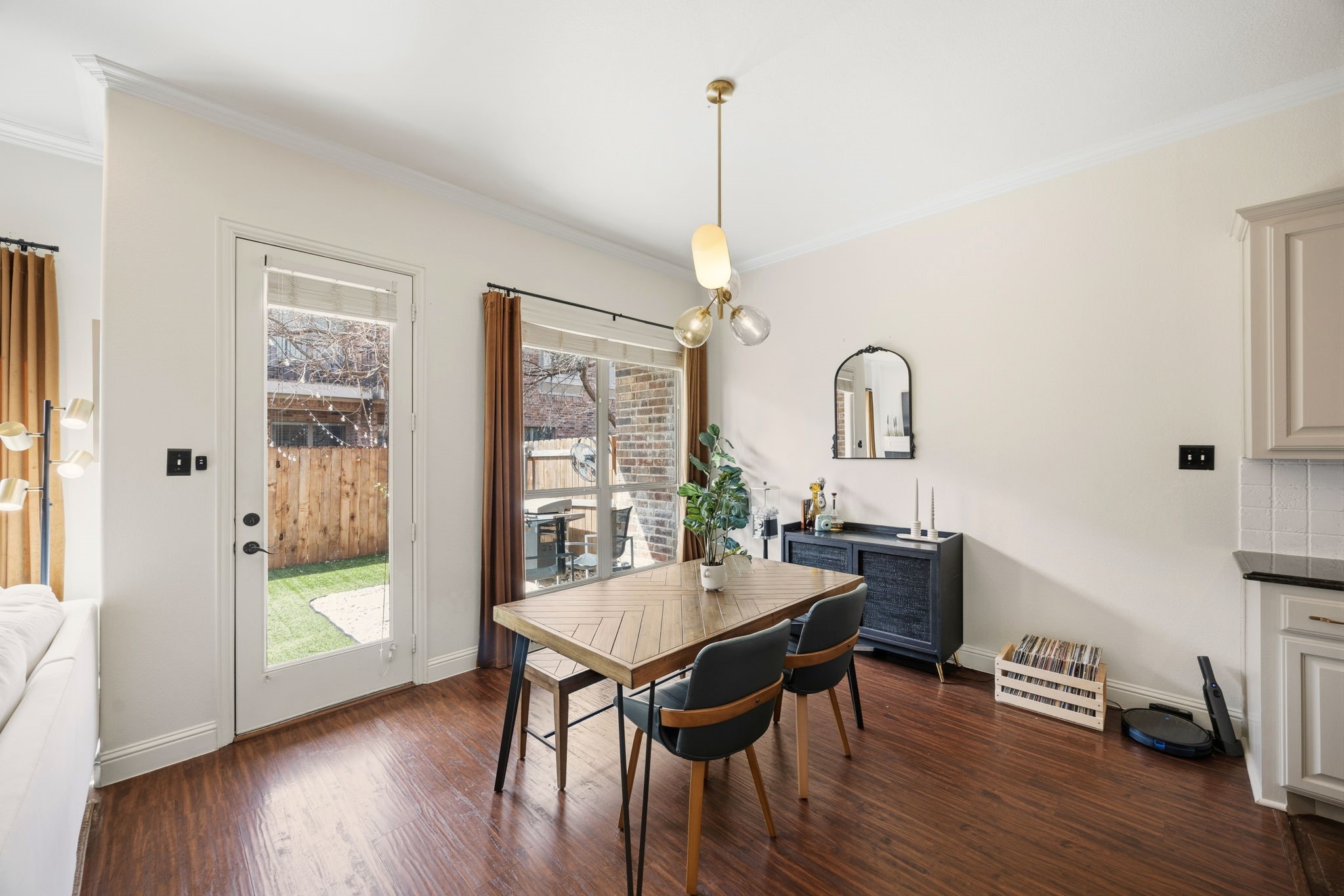 2205 Apollonia Lane Dallas TX 75204