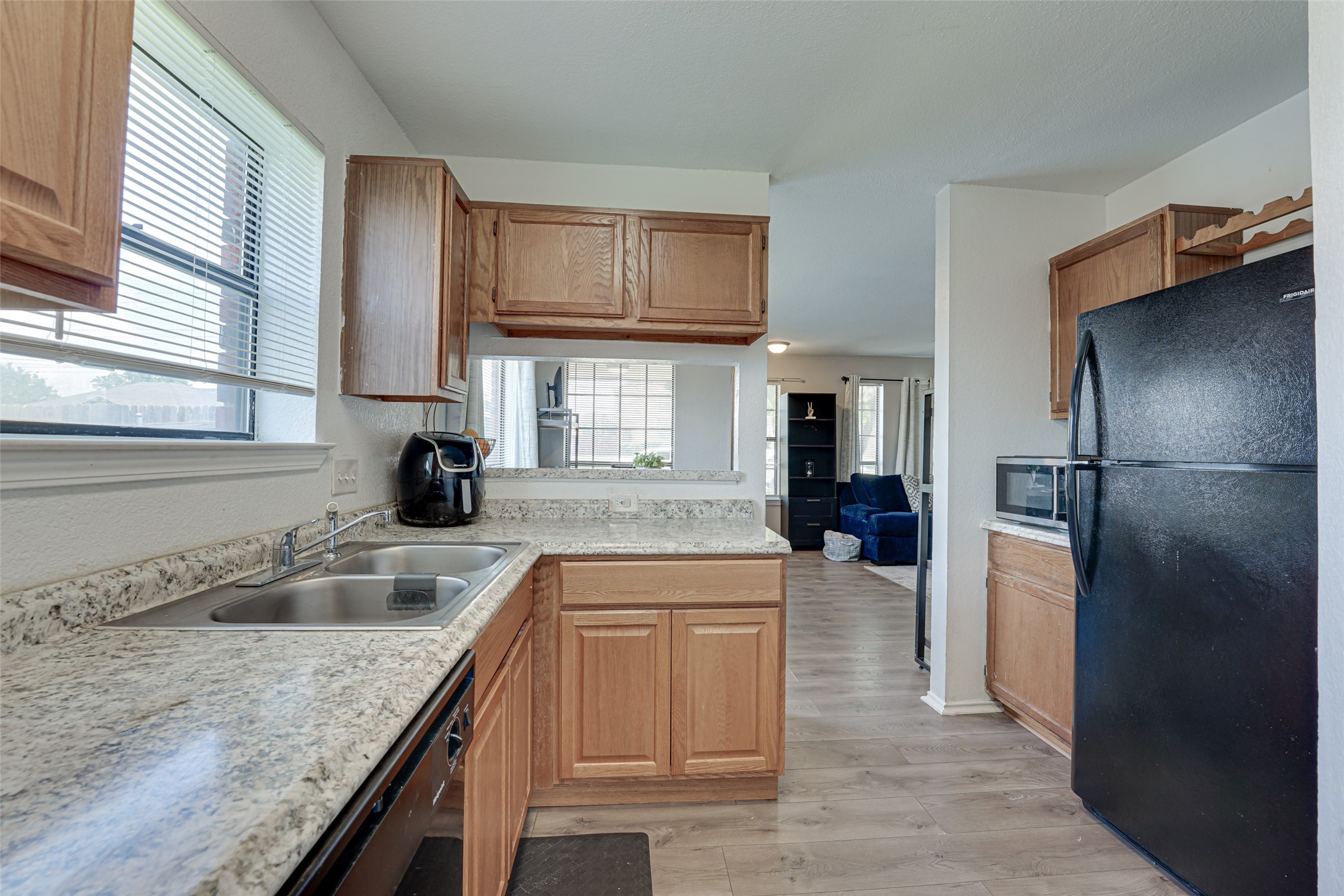 470 Chestnut Lane Desoto TX 75115