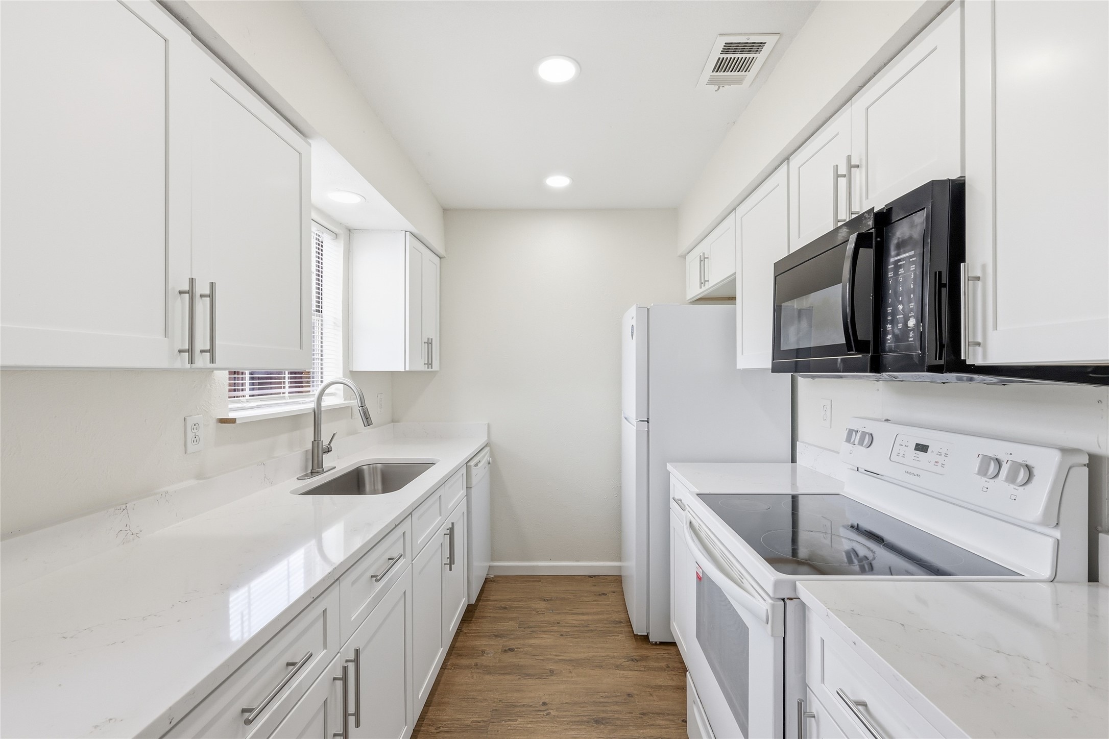 910 Cedar Terrace Cedar Hill TX 75104
