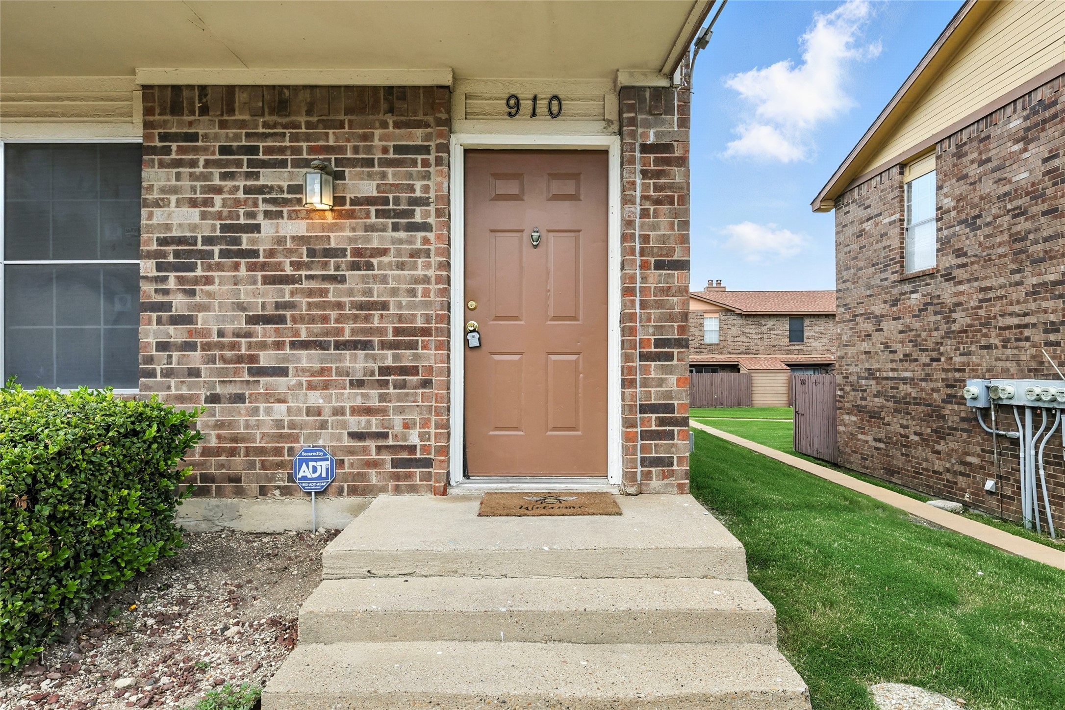 910 Cedar Terrace Cedar Hill TX 75104