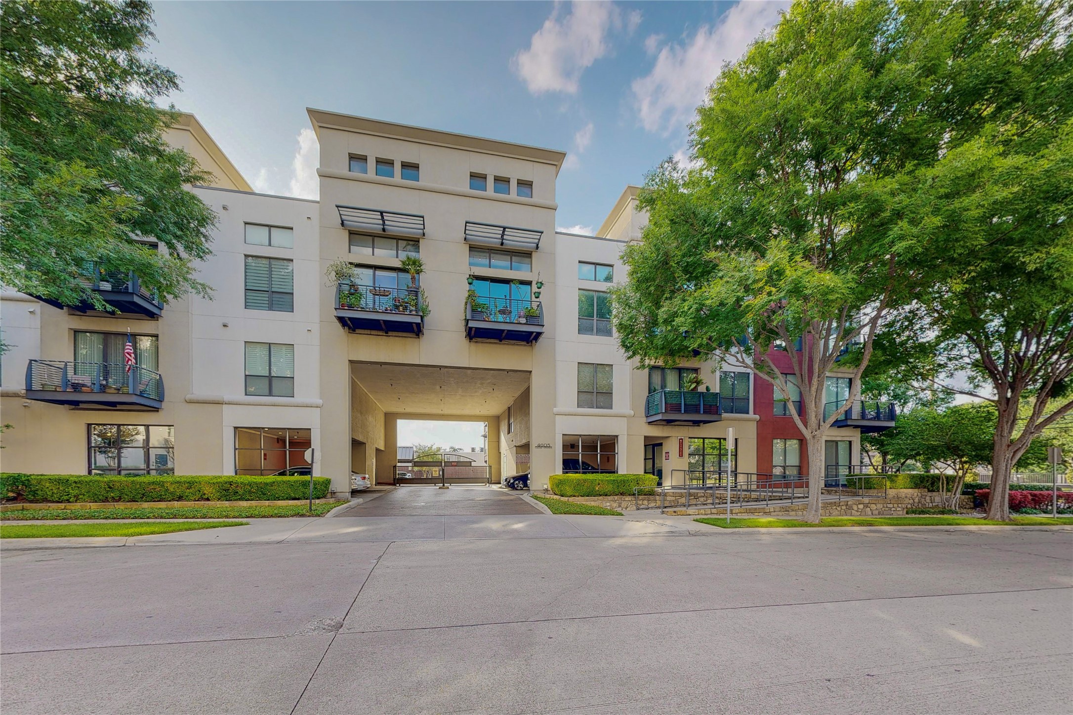 4605 Cedar Springs Road Dallas TX 75219