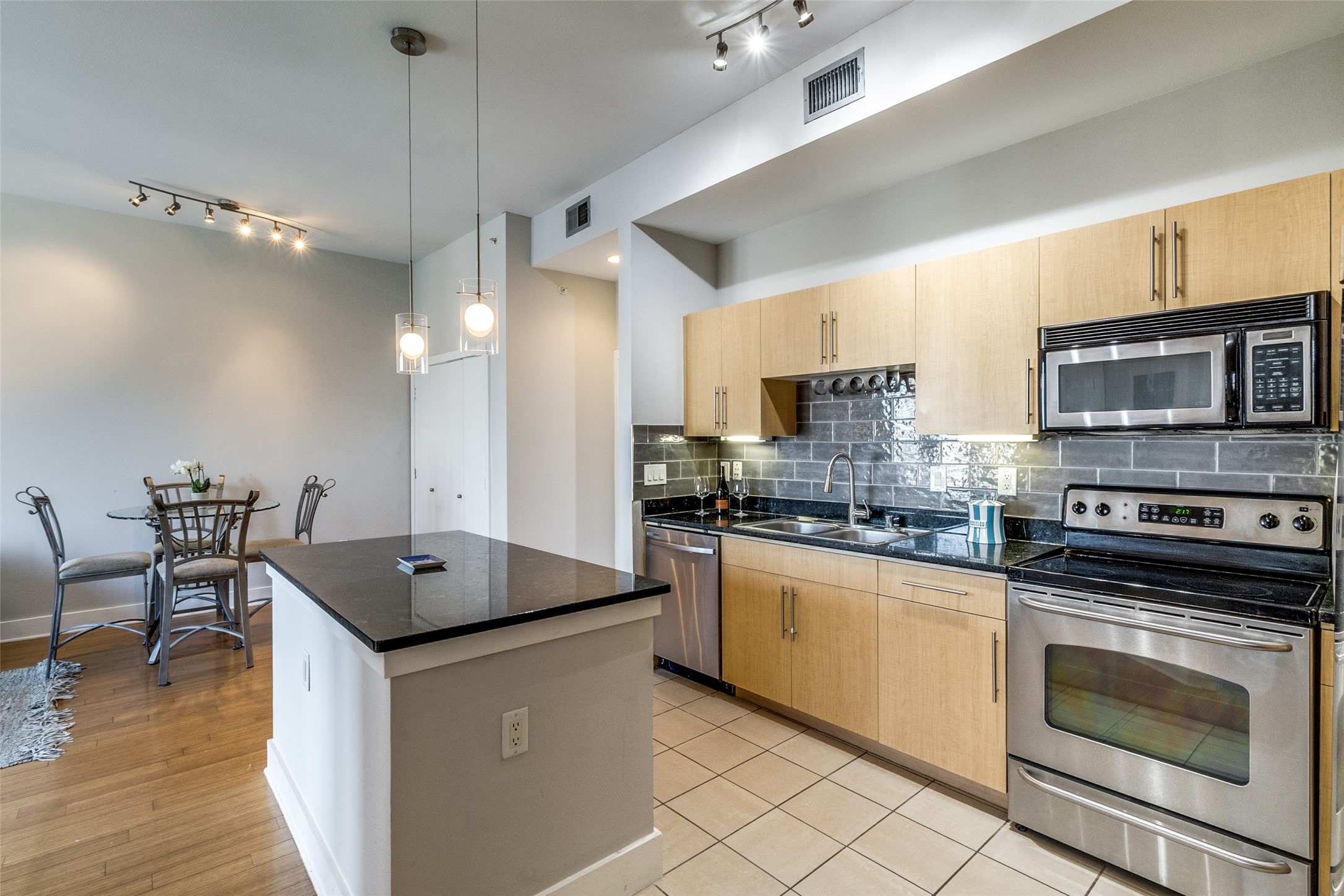 4605 Cedar Springs Road Dallas TX 75219