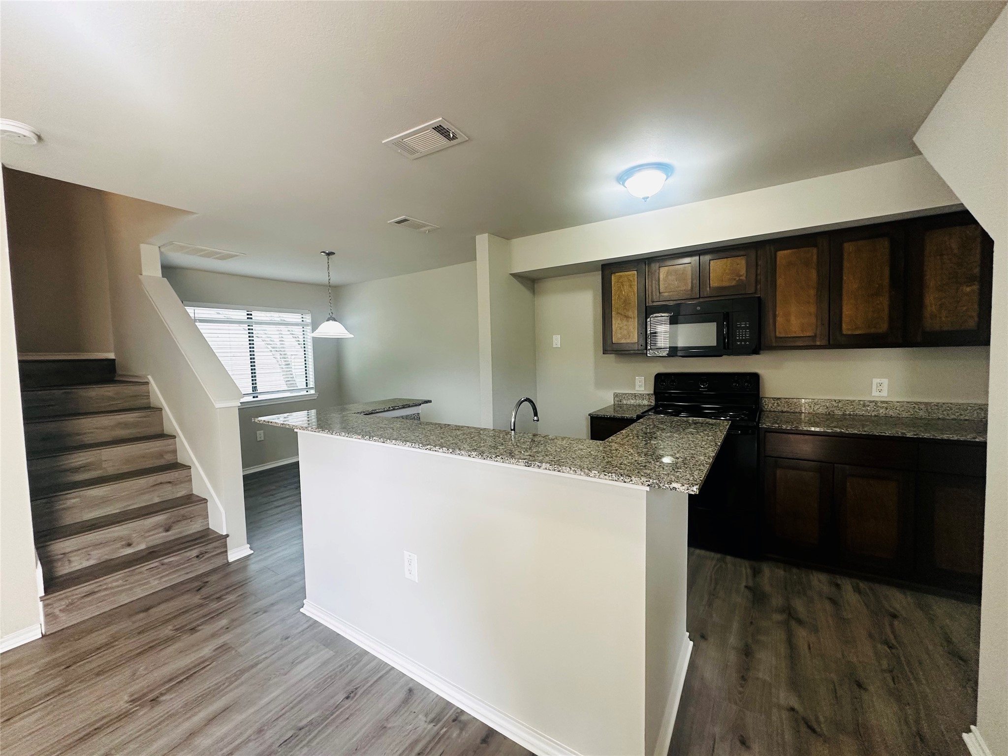 9837 Walnut Street Dallas TX 75243