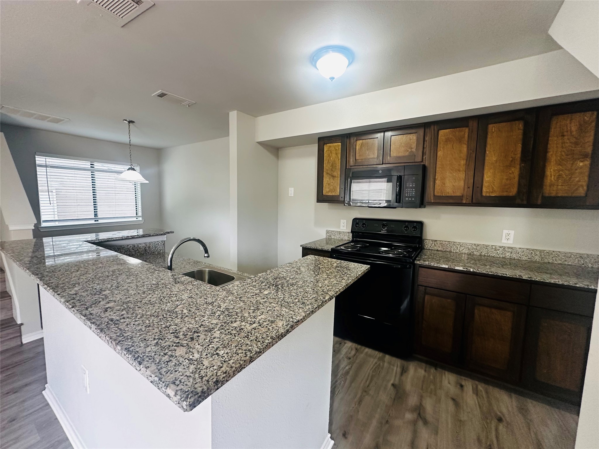 9837 Walnut Street Dallas TX 75243
