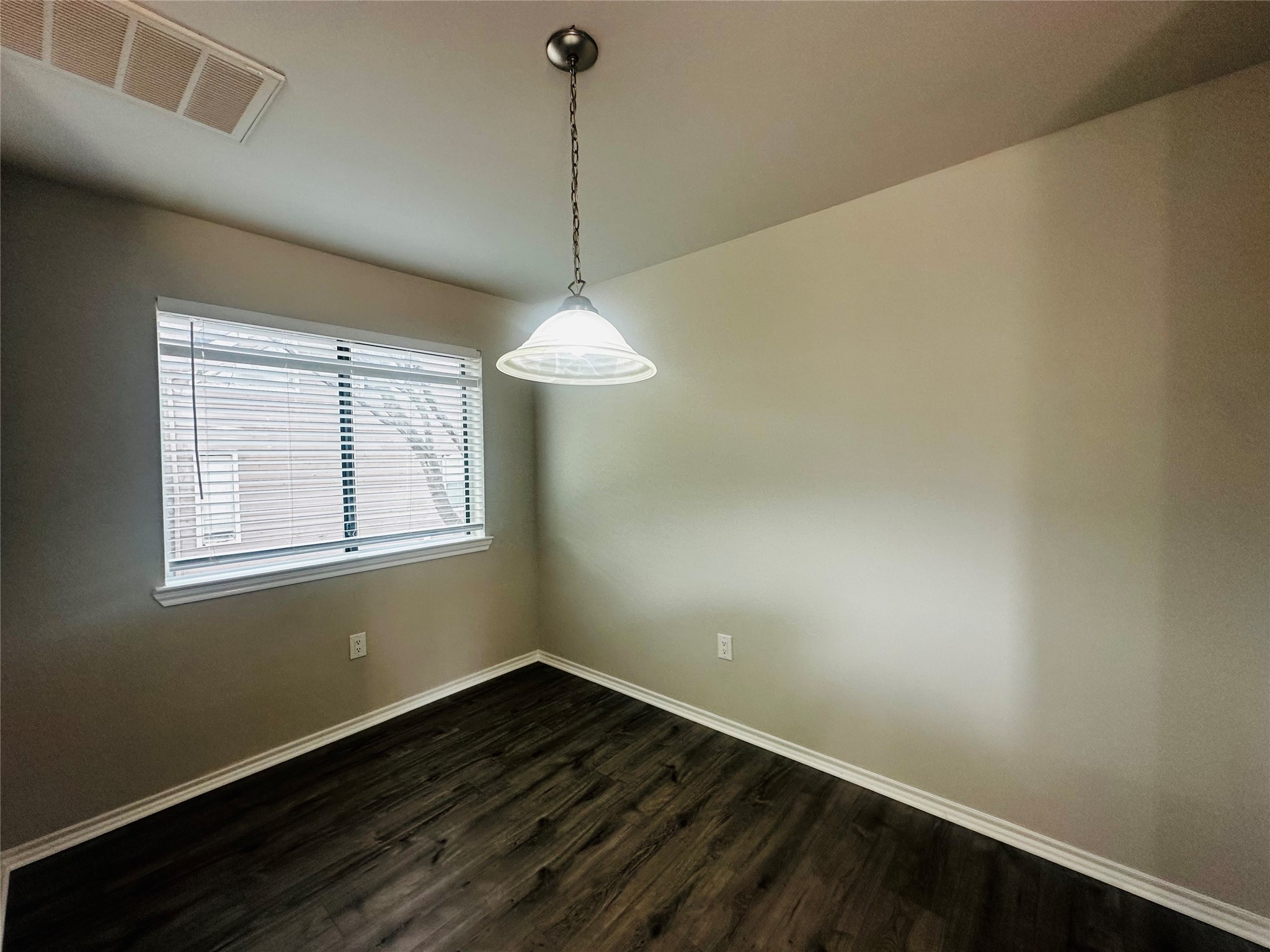 9837 Walnut Street Dallas TX 75243
