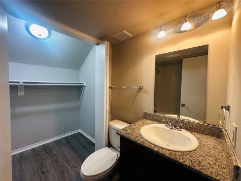9837 Walnut Street Dallas TX 75243