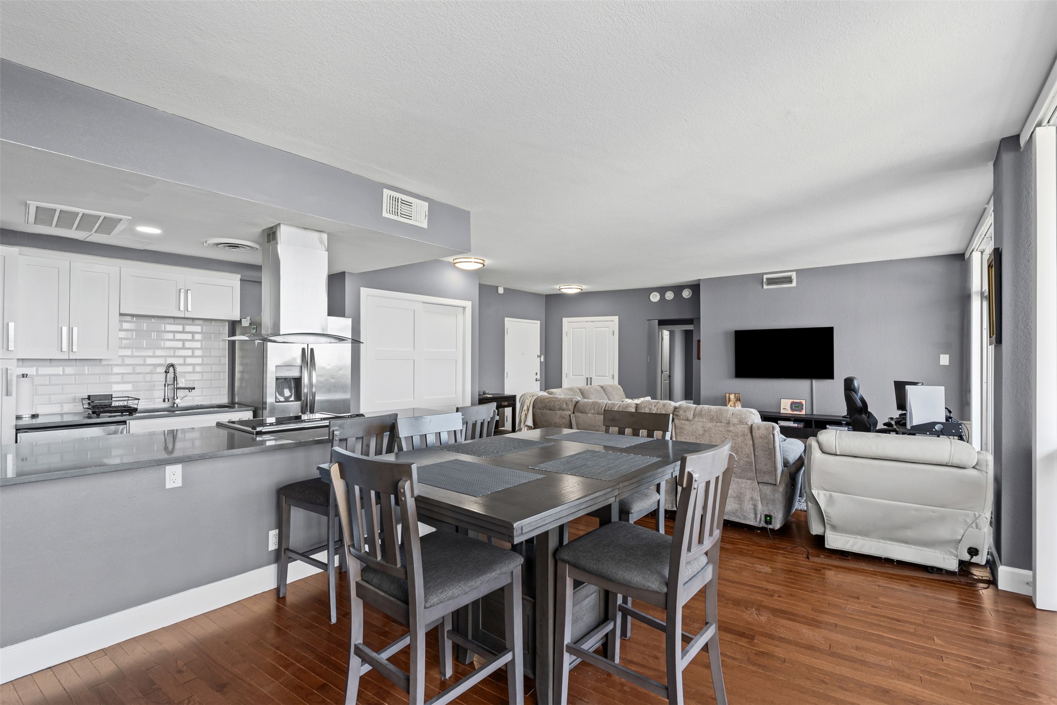 6211 W Northwest Highway Dallas TX 75225