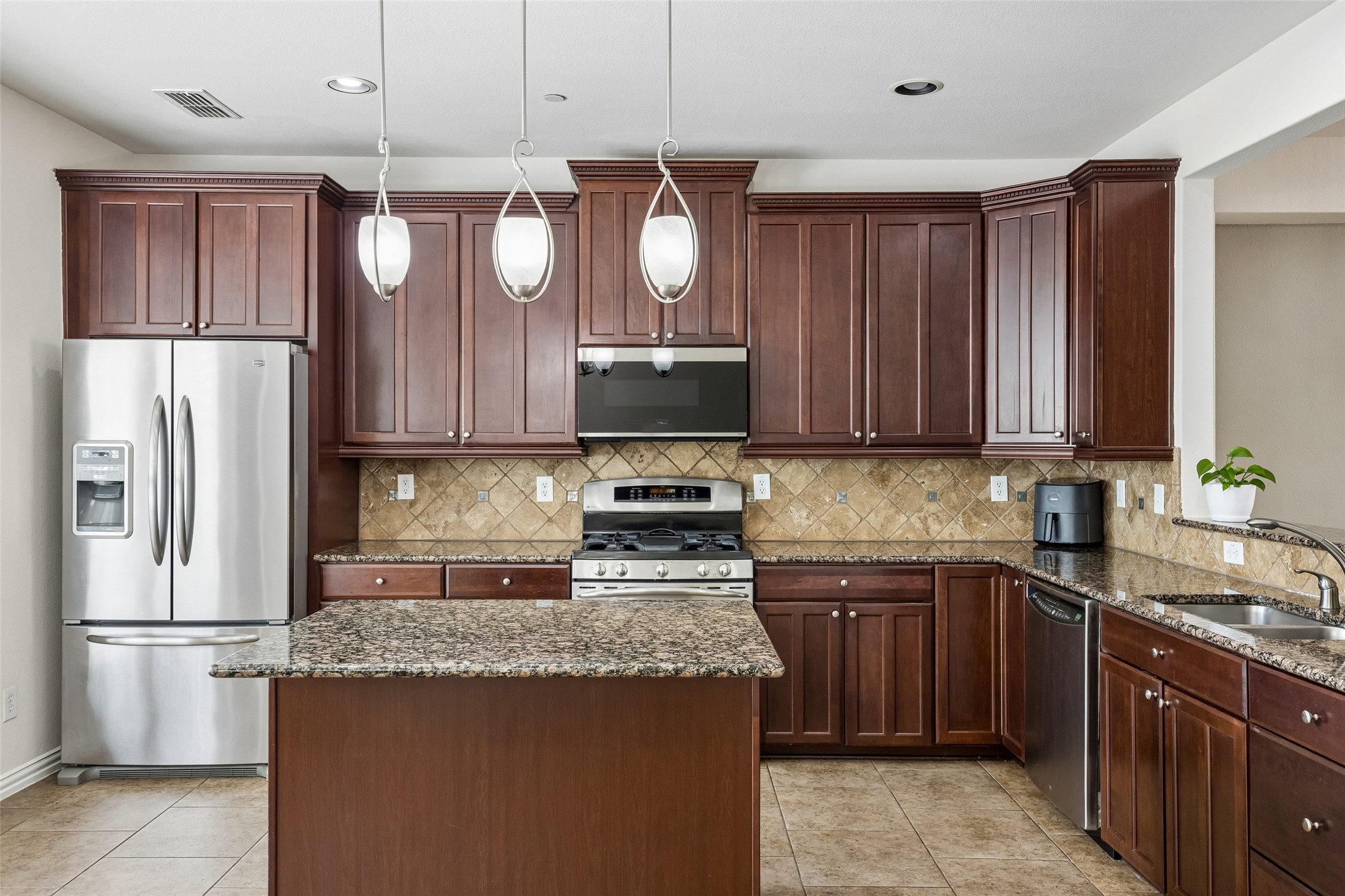 7889 Morven Park Irving TX 75063