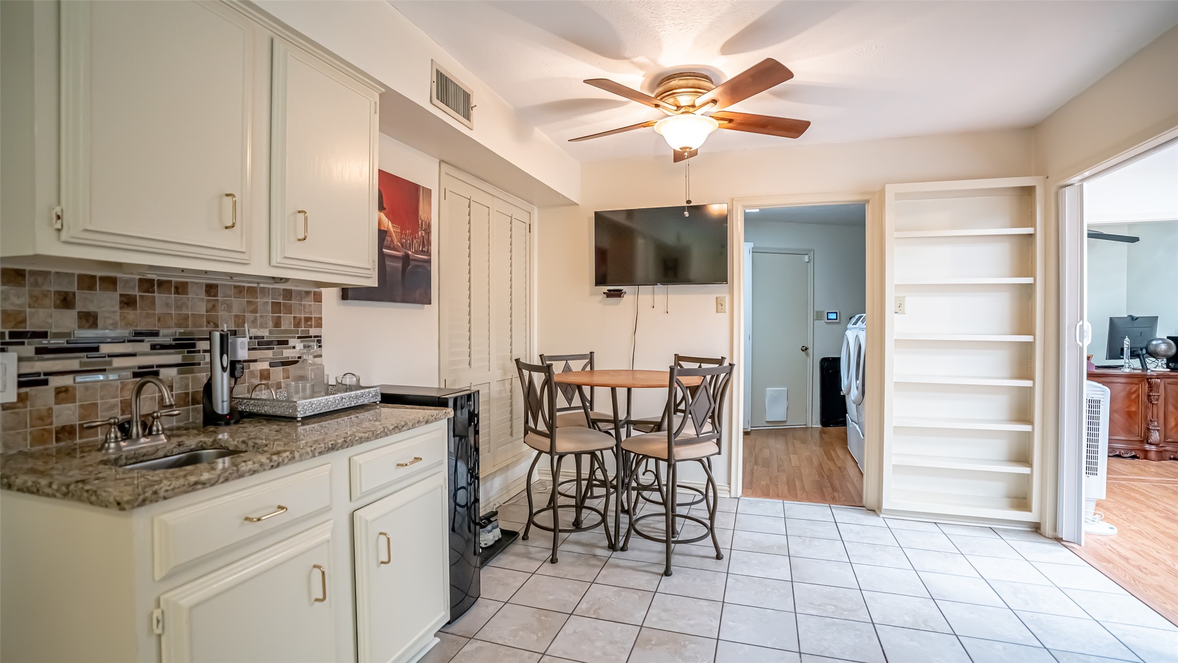 2410 S Graham Drive Arlington TX 76013