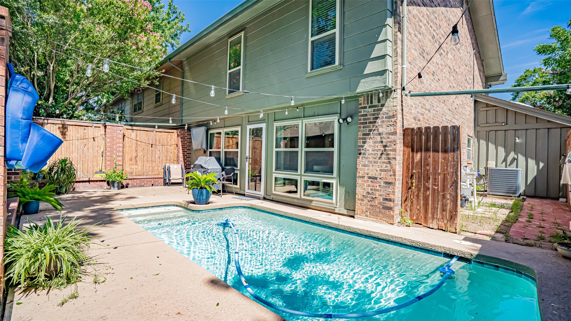 2410 S Graham Drive Arlington TX 76013
