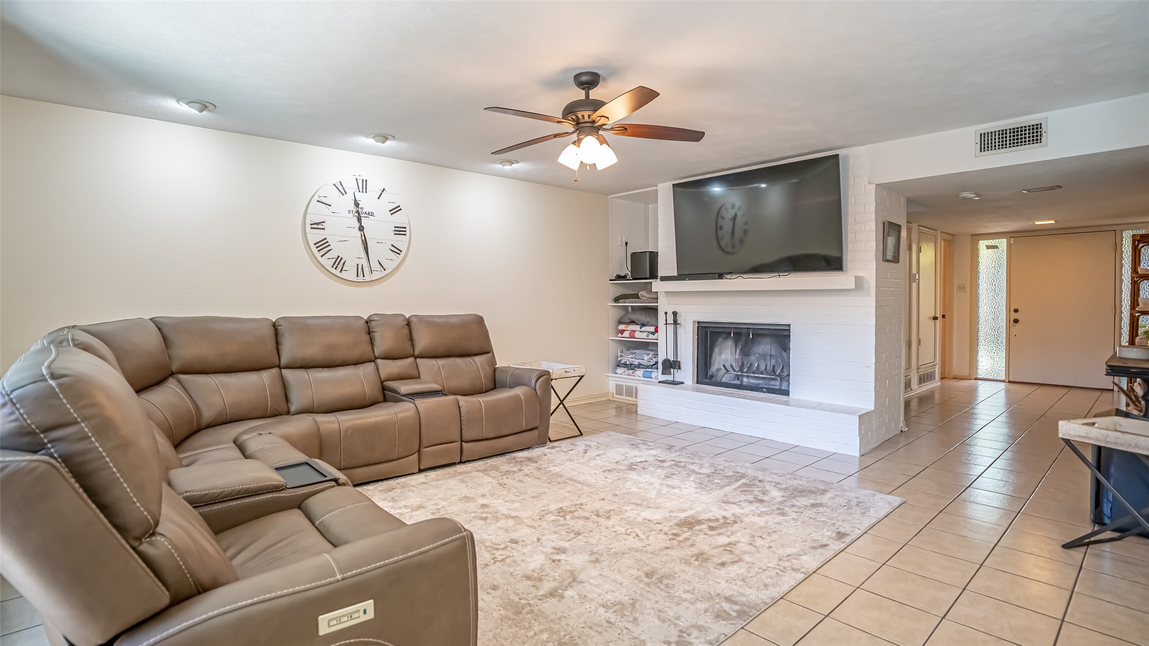 2410 S Graham Drive Arlington TX 76013