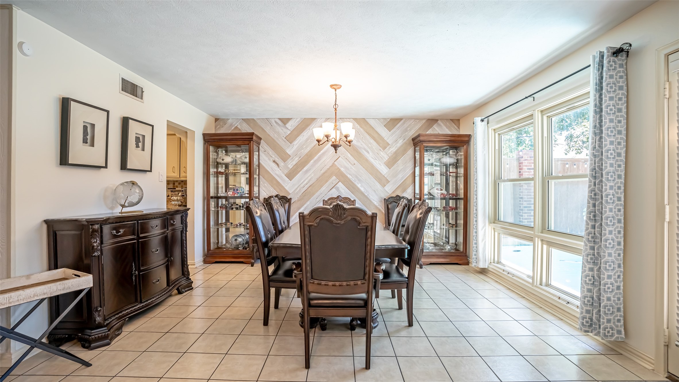 2410 S Graham Drive Arlington TX 76013