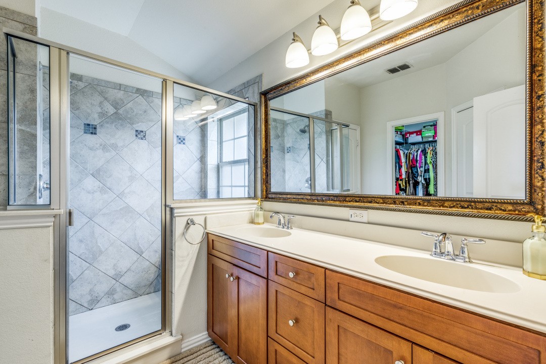 3932 Asbury Lane Addison TX 75001