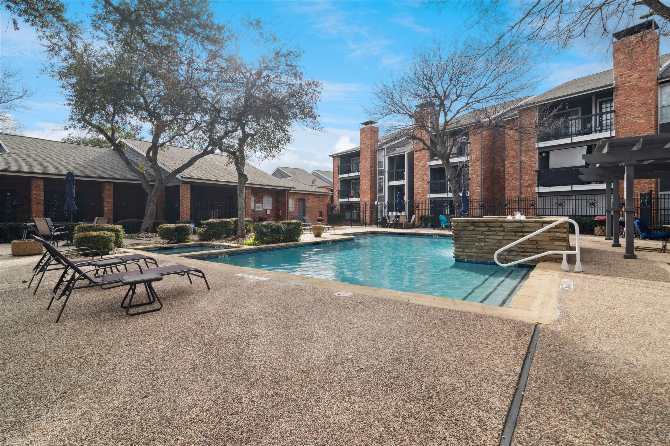 18333 Roehampton Drive Dallas TX 75252