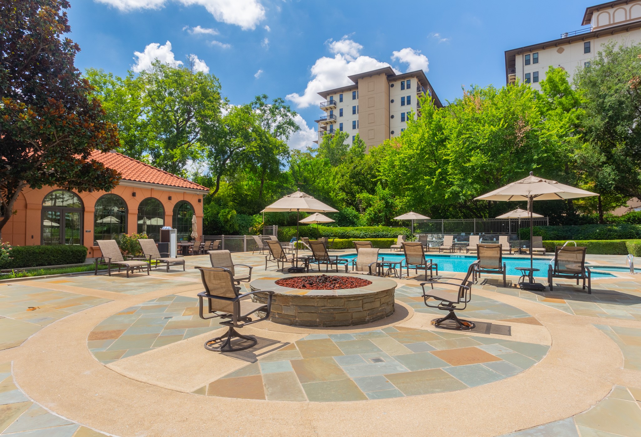 2828 Hood Street Dallas TX 75219