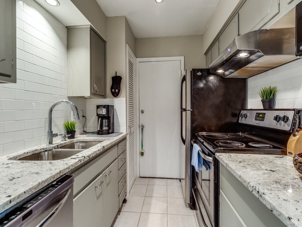 5005 Cedar Springs Road Dallas TX 75235