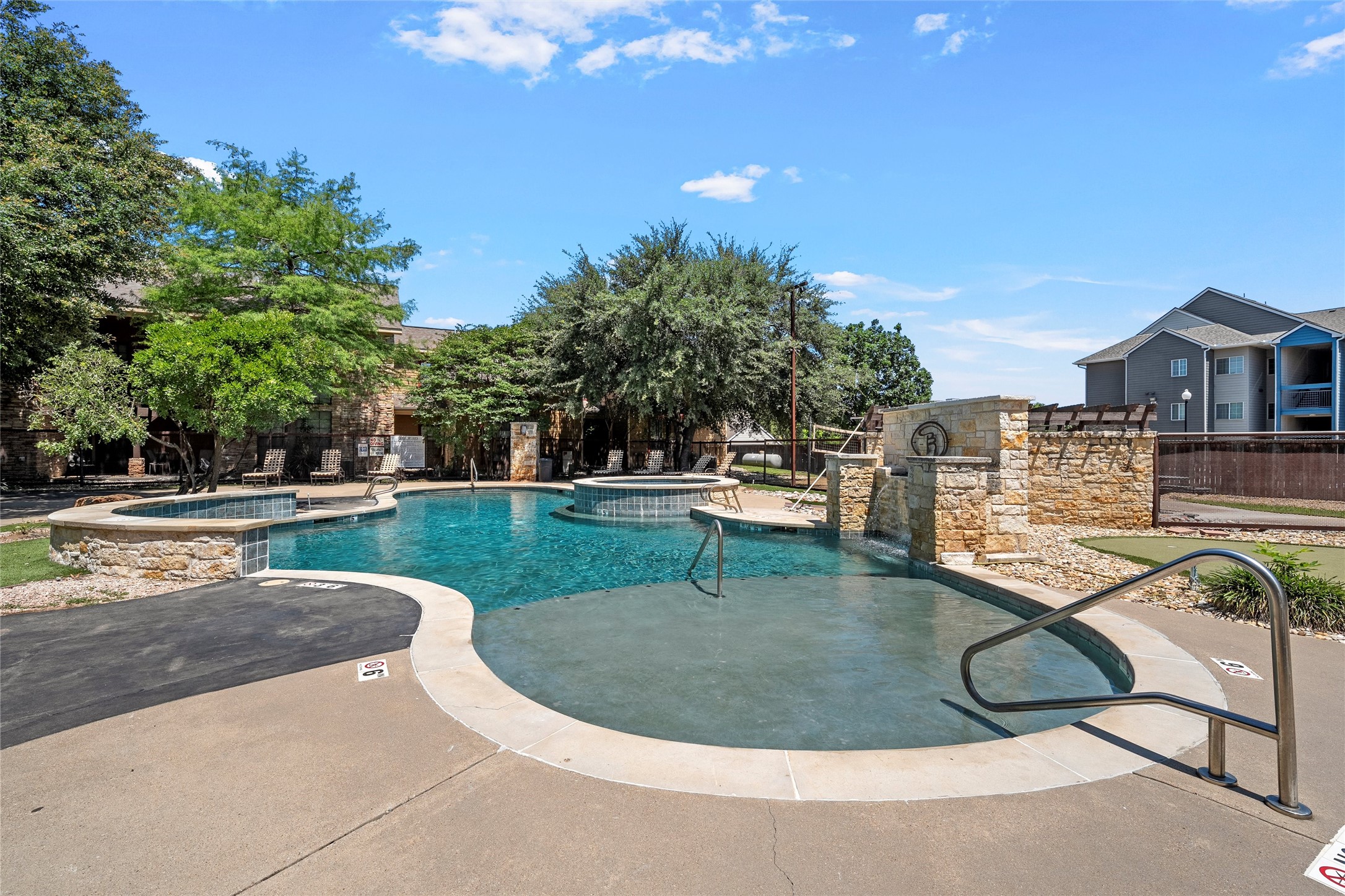 2410 S 2nd Street Waco TX 76706