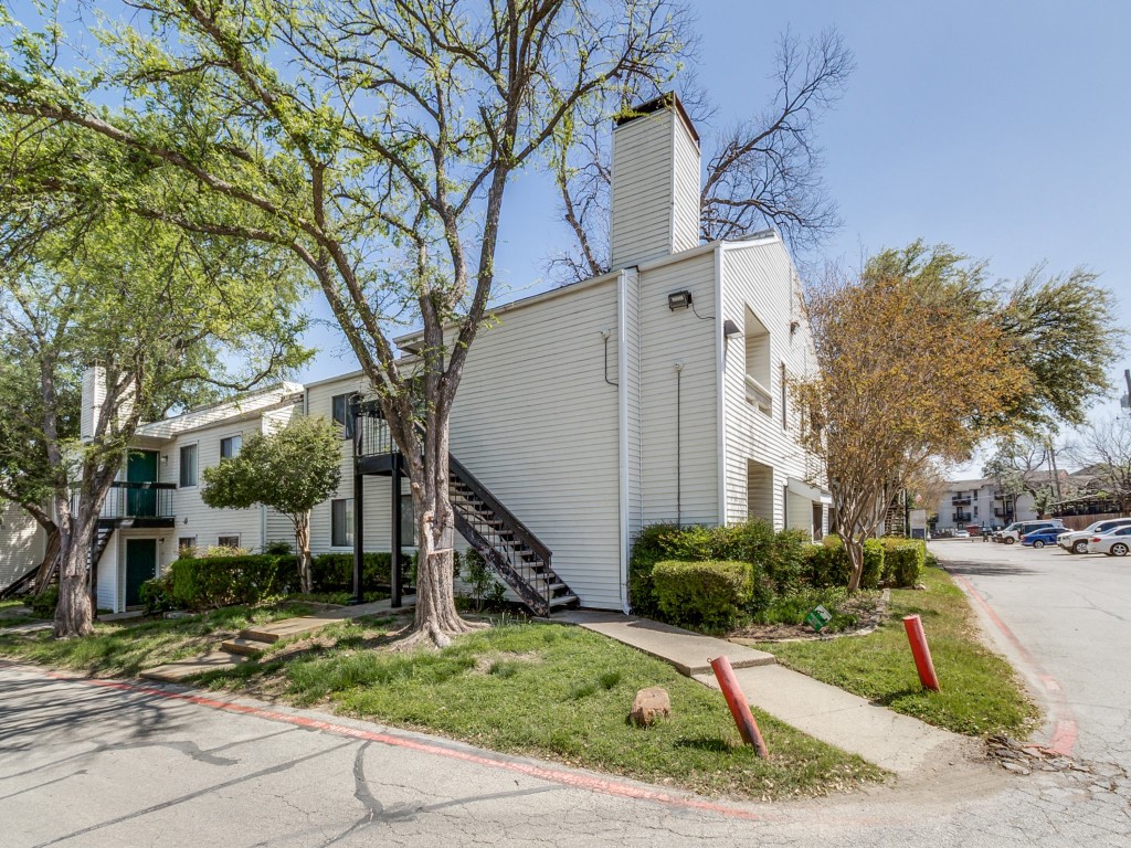 7431 Holly Hill Drive Dallas TX 75231