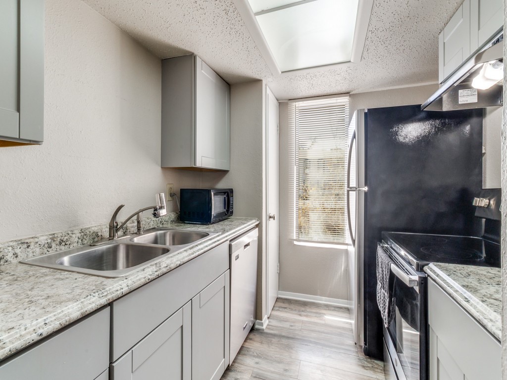 7431 Holly Hill Drive Dallas TX 75231