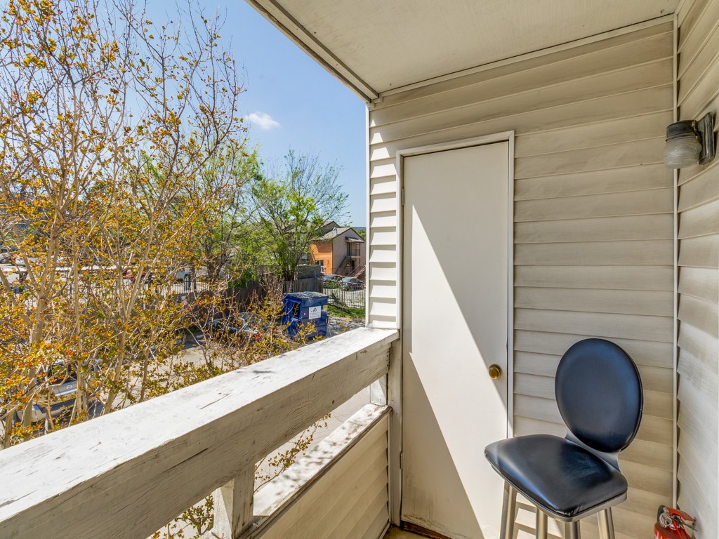 7431 Holly Hill Drive Dallas TX 75231
