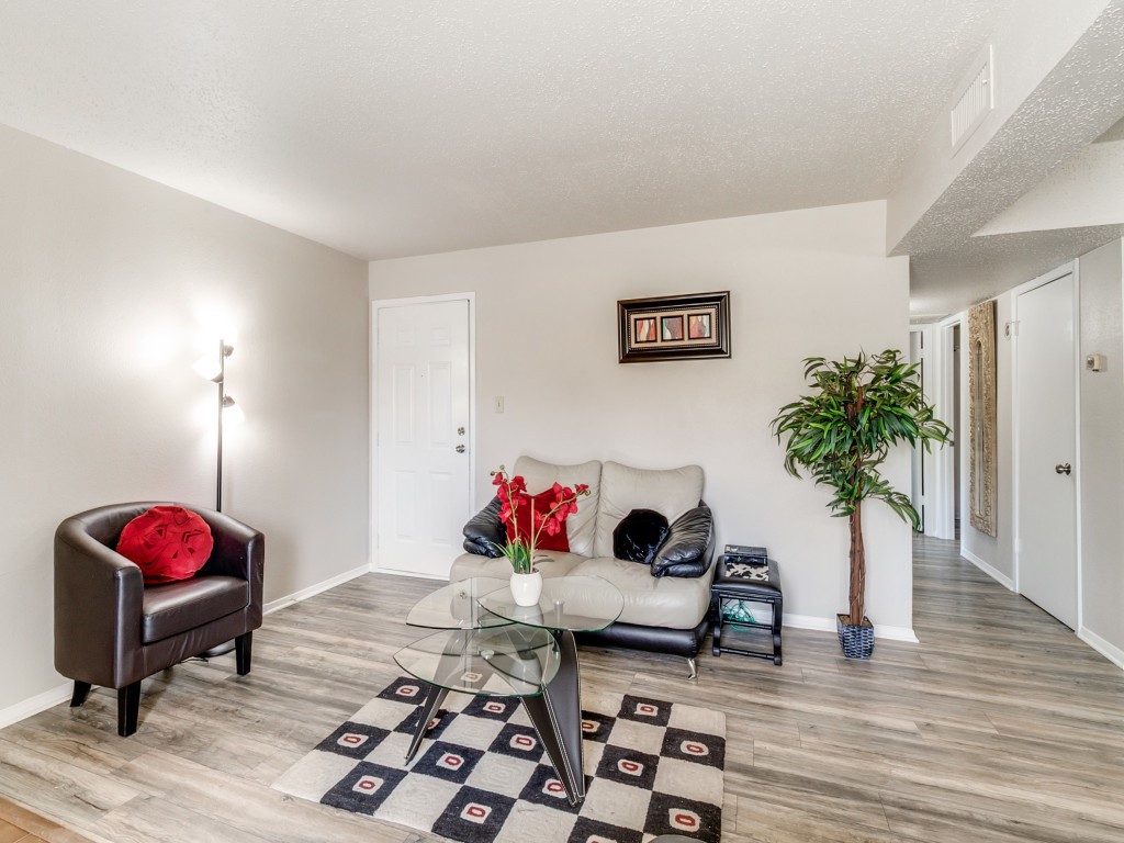 7431 Holly Hill Drive Dallas TX 75231