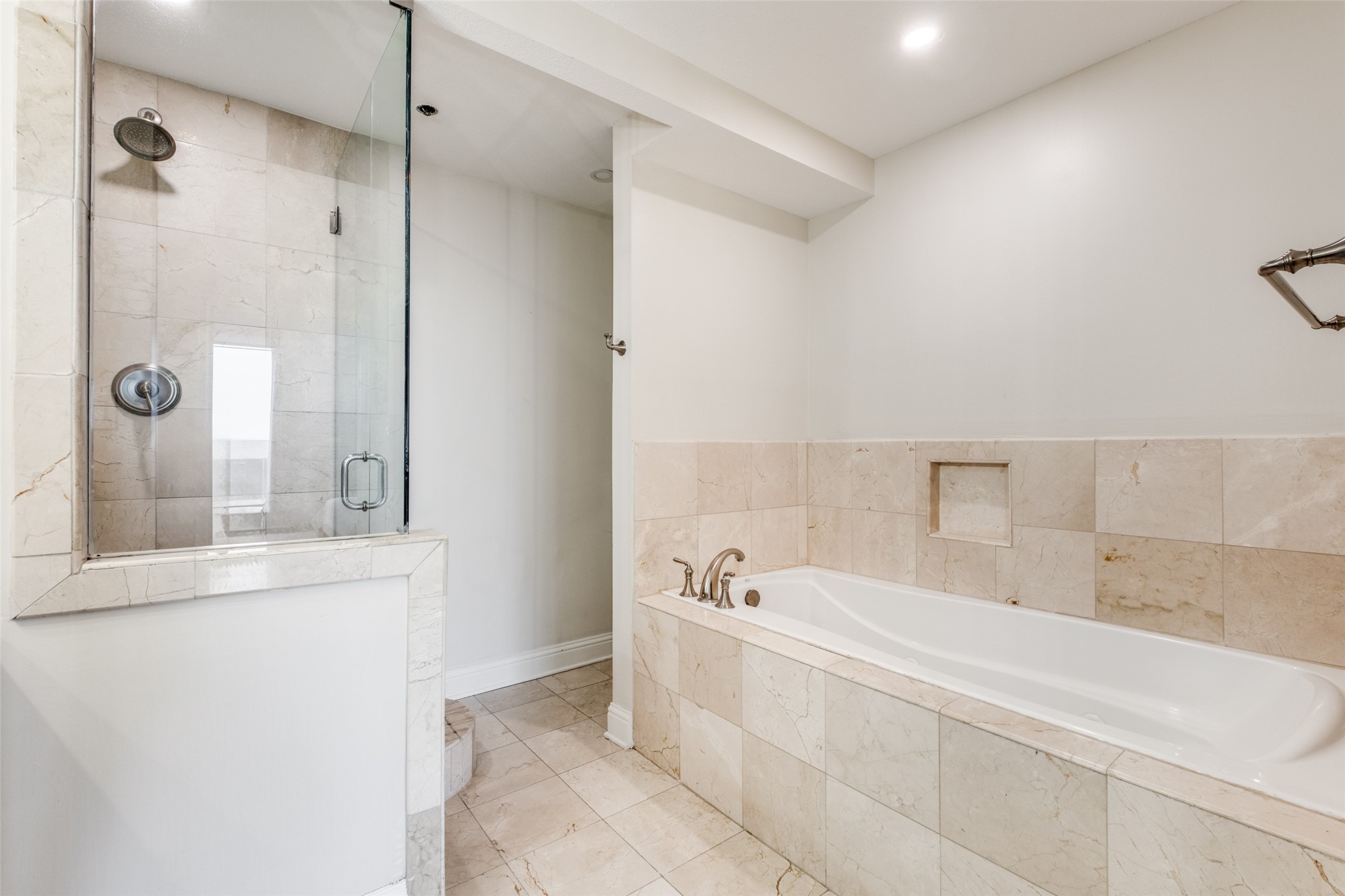 5909 Luther Lane Dallas TX 75225