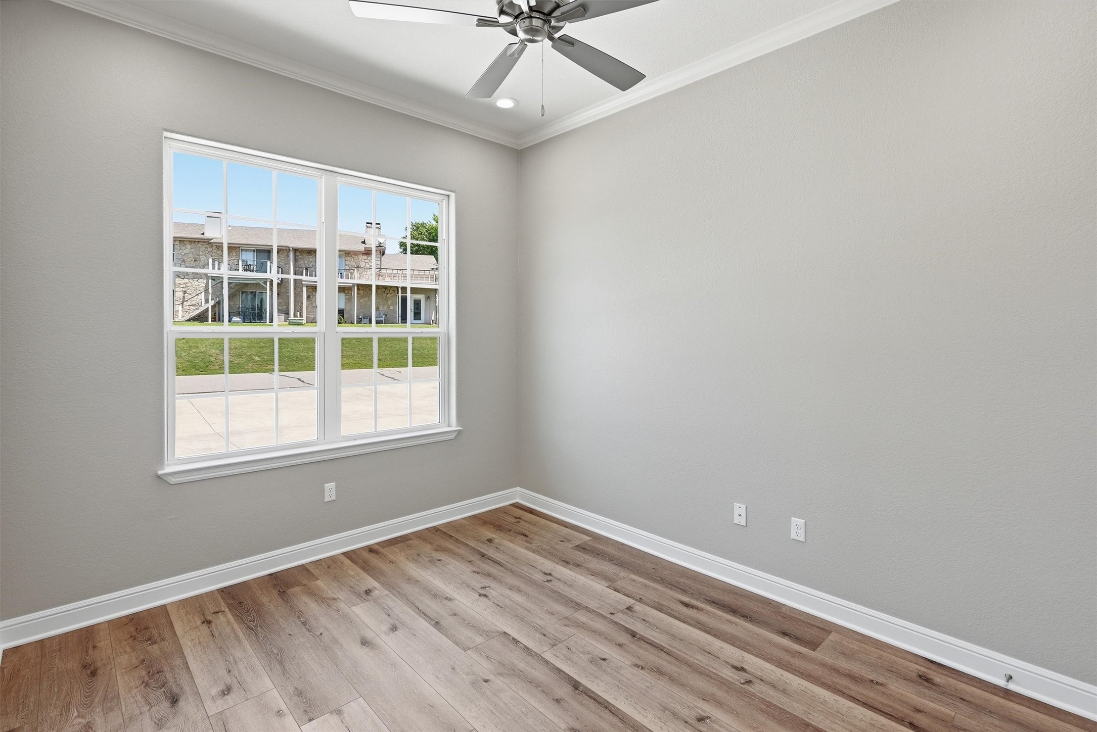 5126 Country Club Drive Granbury TX 76049
