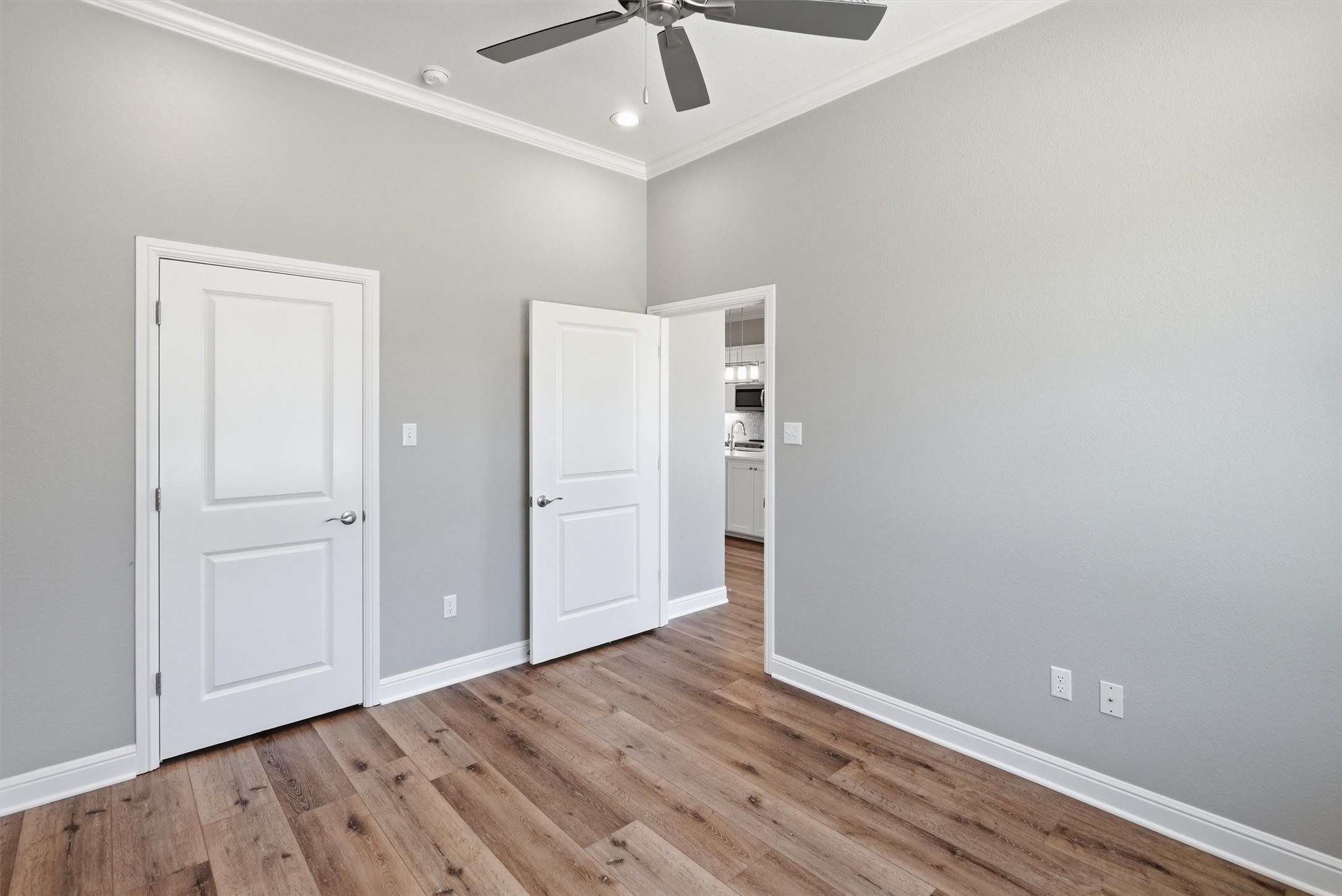 5126 Country Club Drive Granbury TX 76049
