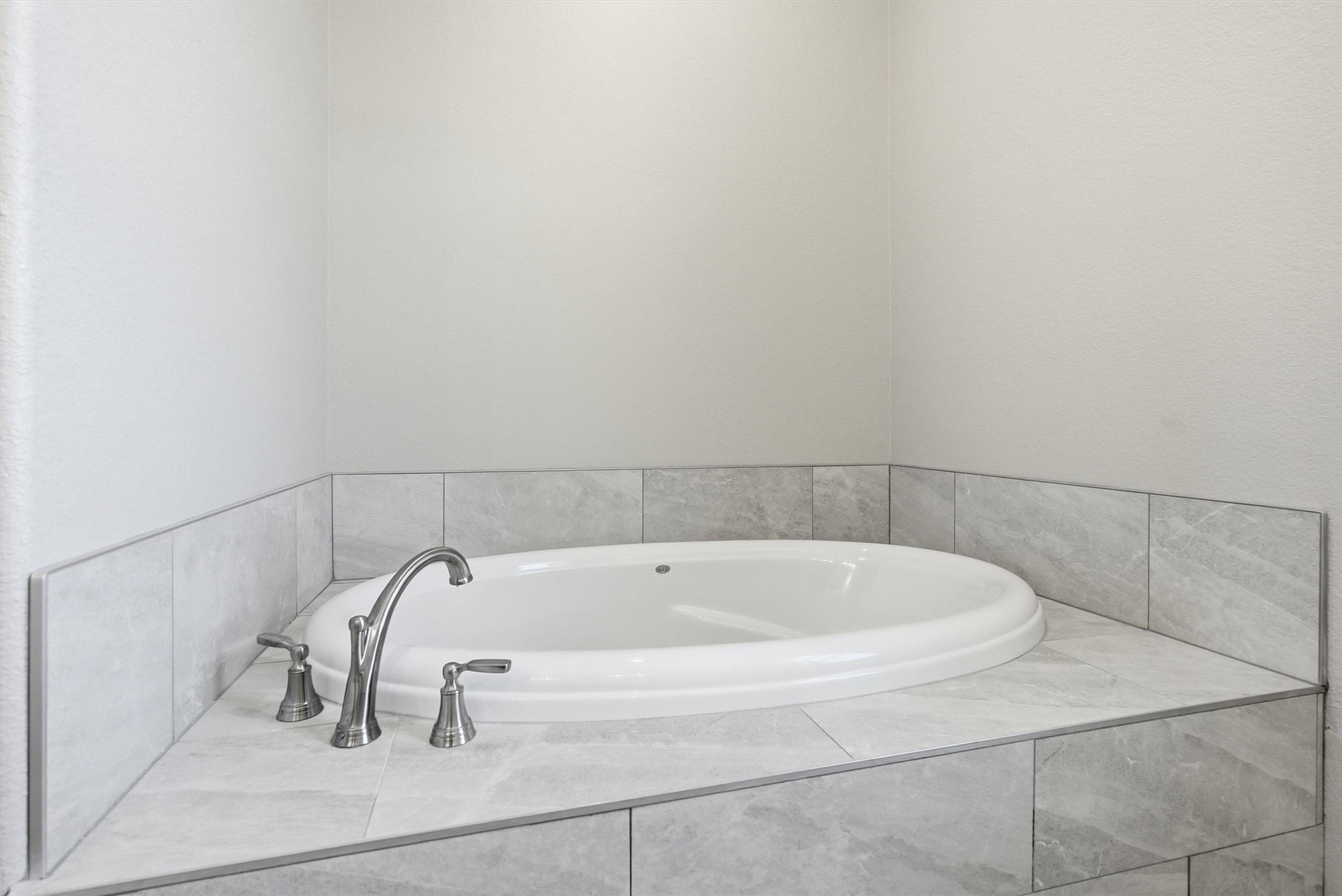 5126 Country Club Drive Granbury TX 76049
