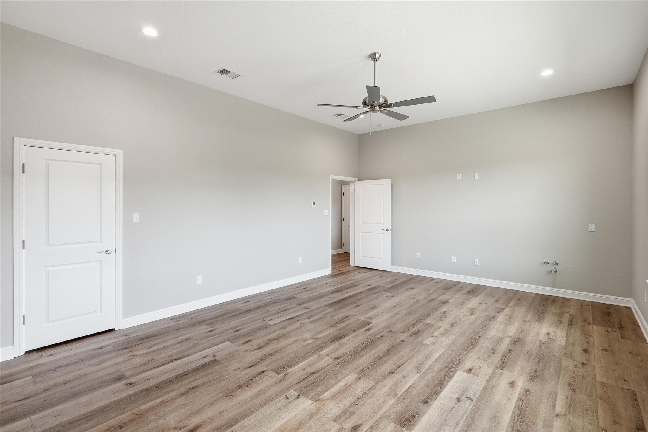 5126 Country Club Drive Granbury TX 76049