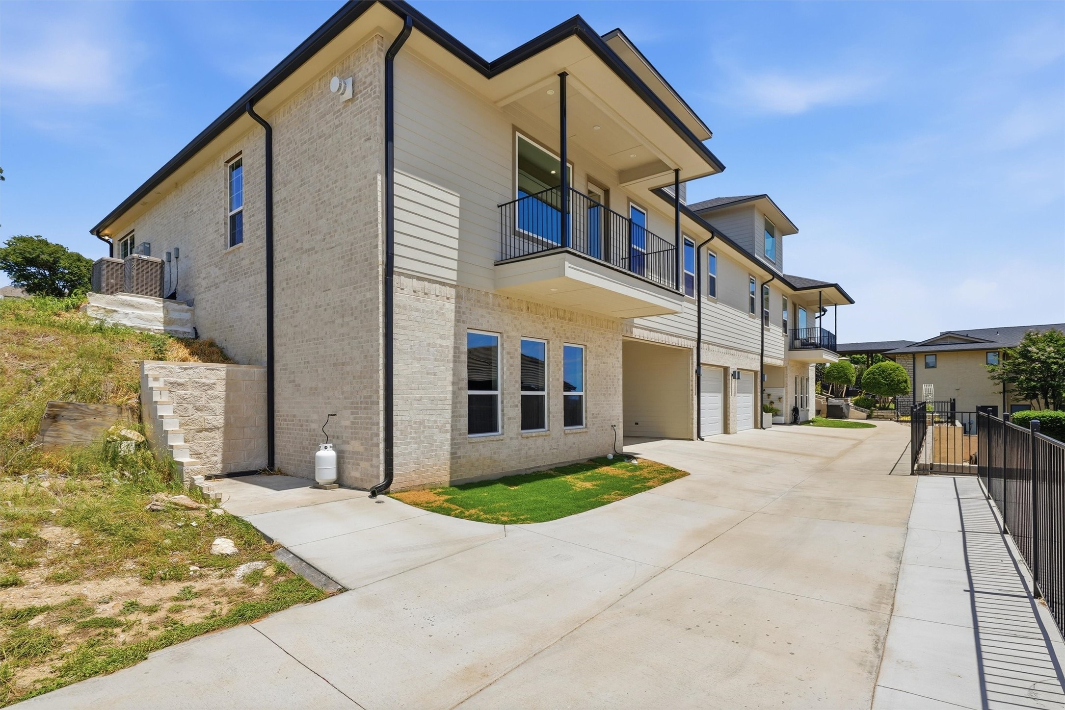 5126 Country Club Drive Granbury TX 76049