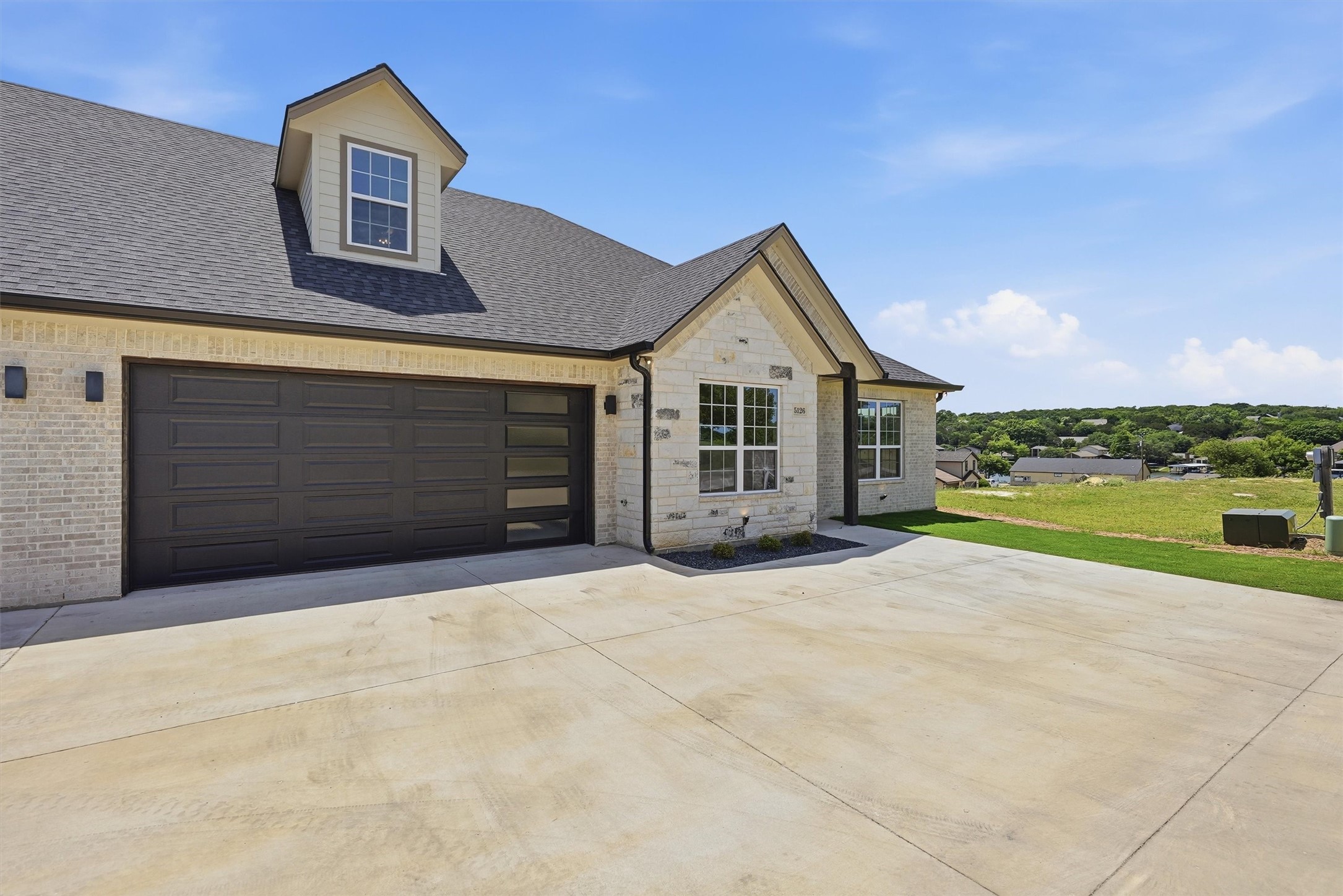 5126 Country Club Drive Granbury TX 76049
