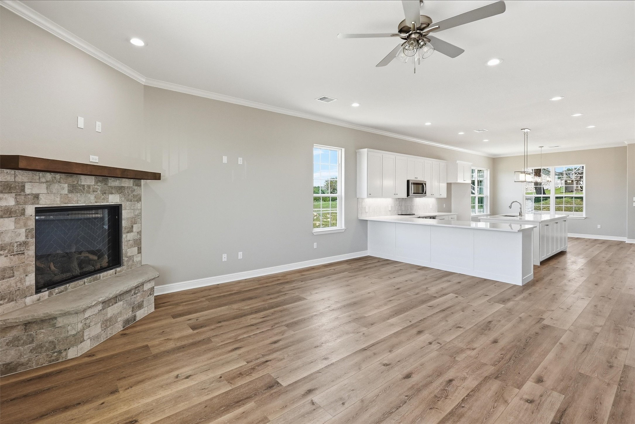 5126 Country Club Drive Granbury TX 76049