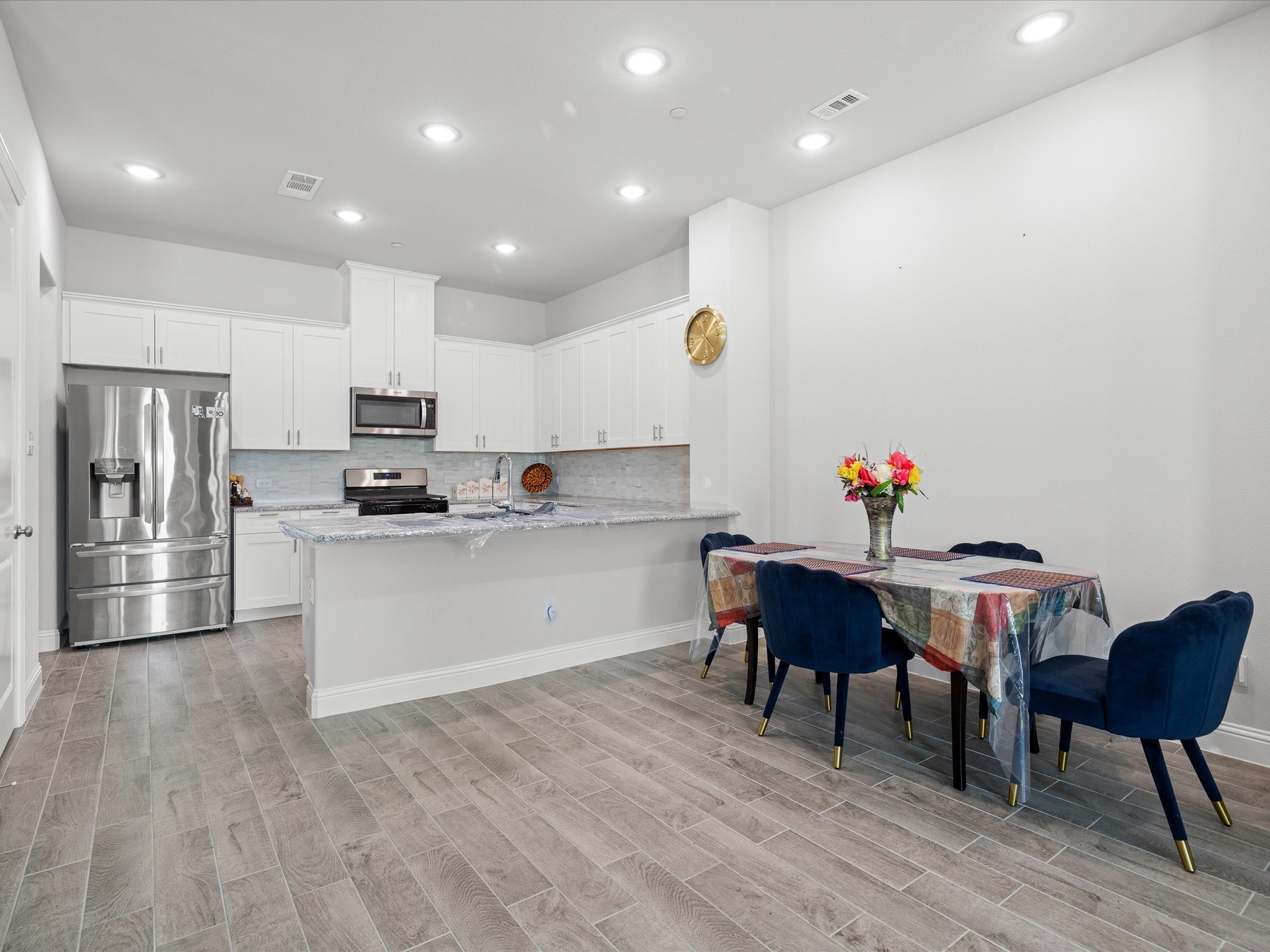 1521 Wittington Place Farmers Branch TX 75234