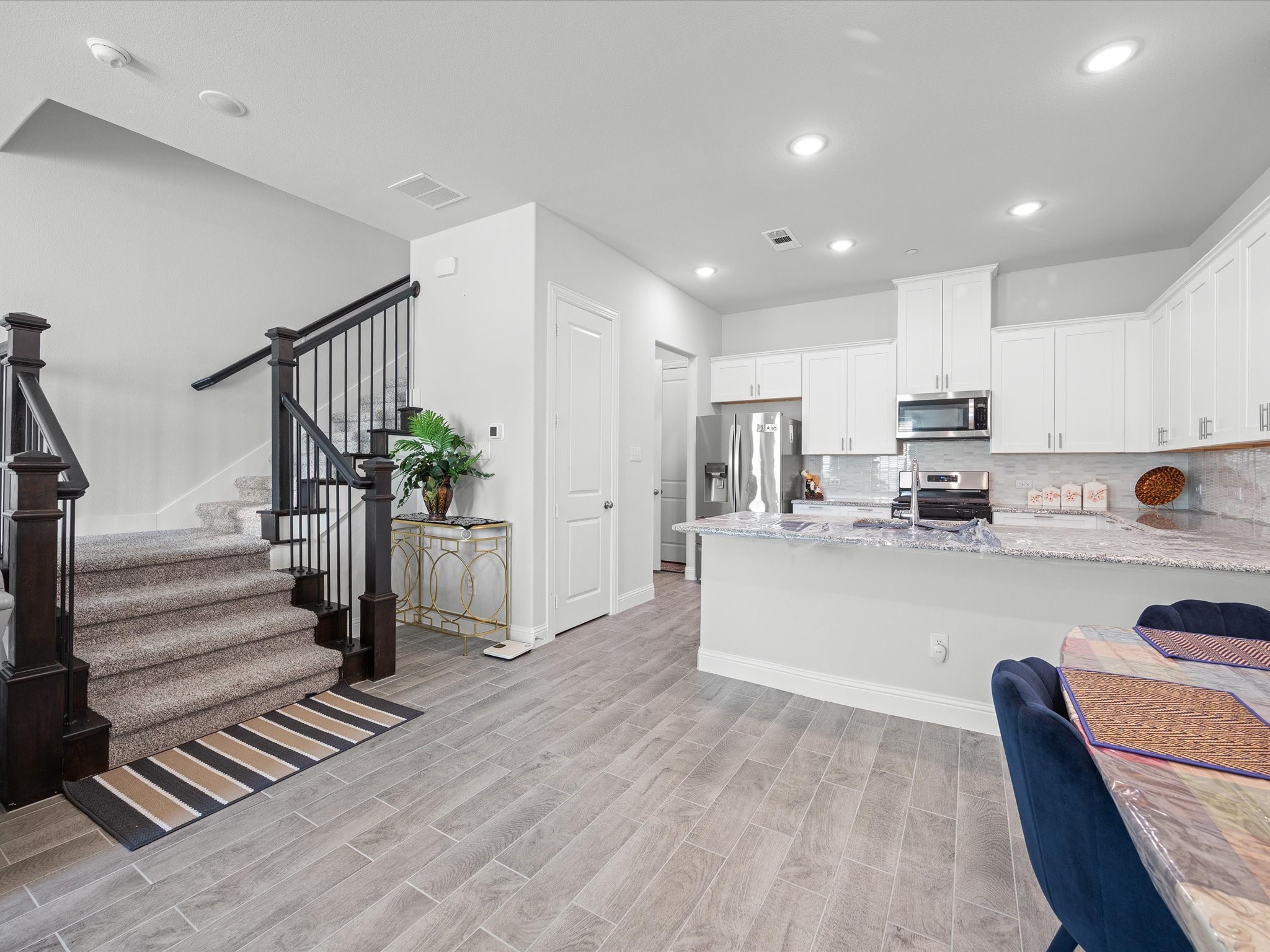 1521 Wittington Place Farmers Branch TX 75234