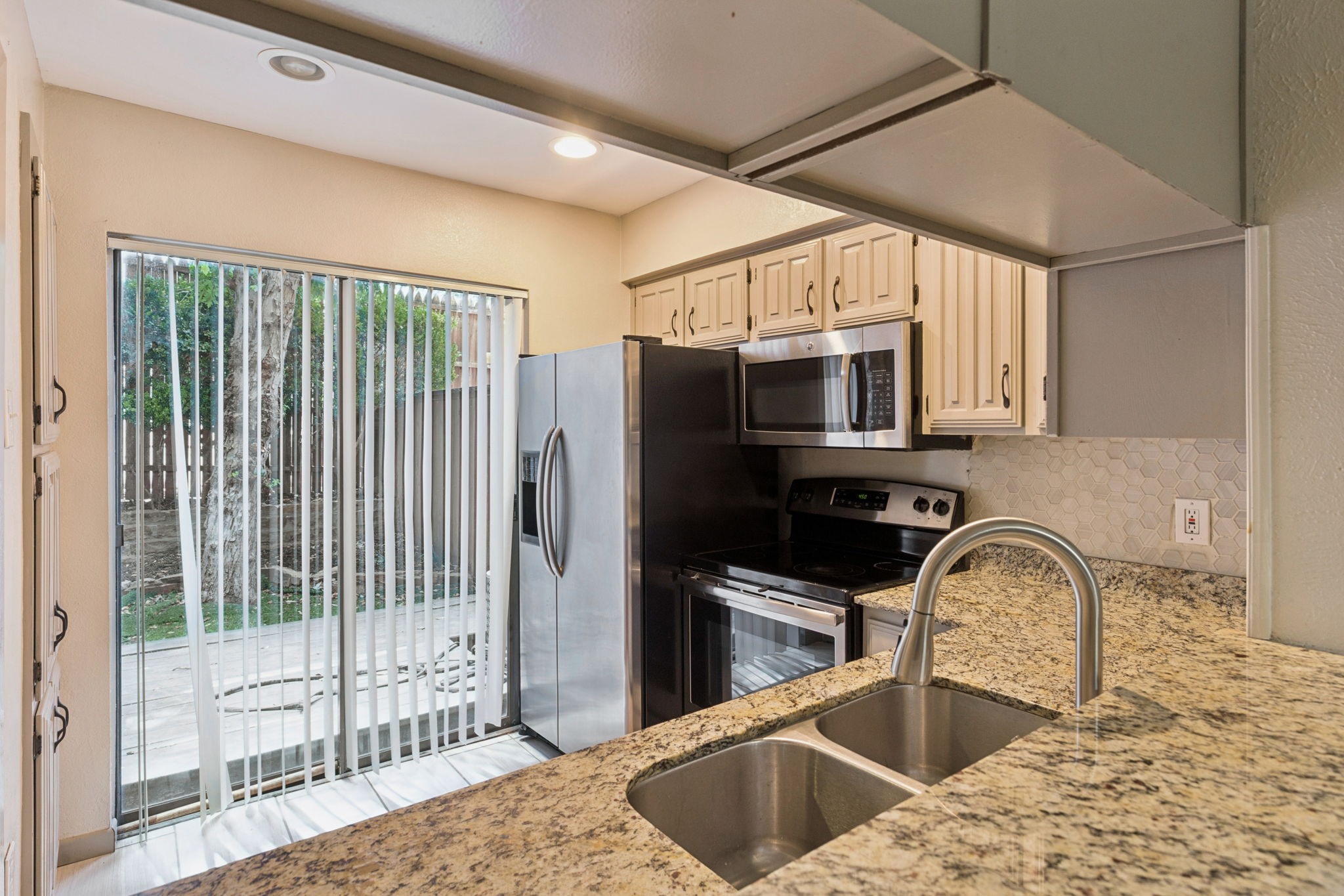 5626 Preston Oaks Dallas TX 75254