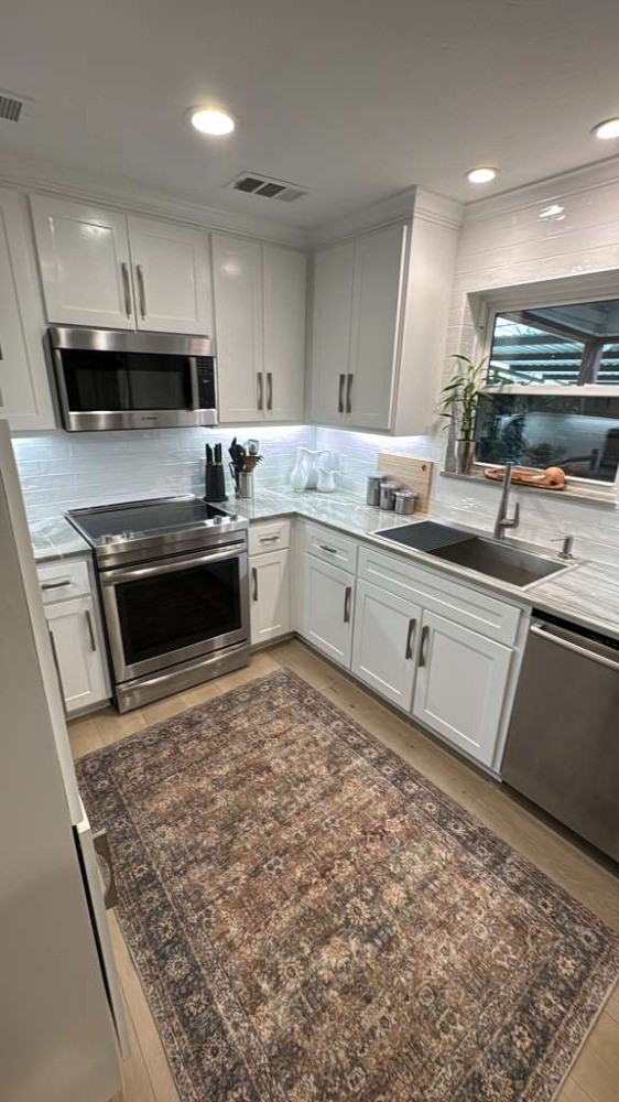 6033 Sandhurst Lane Dallas TX 75206