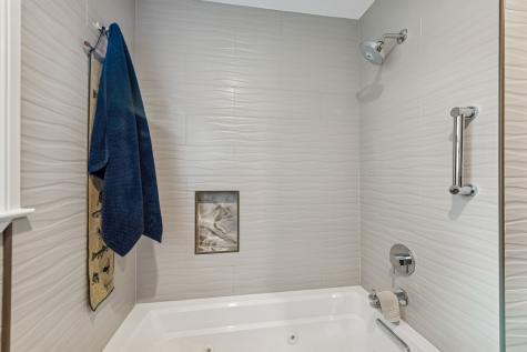 6033 Sandhurst Lane Dallas TX 75206