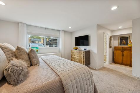 6033 Sandhurst Lane Dallas TX 75206