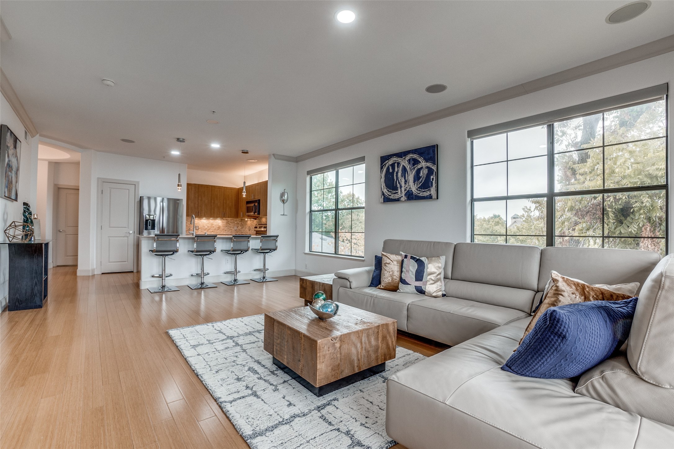 3818 Holland Avenue Dallas TX 75219