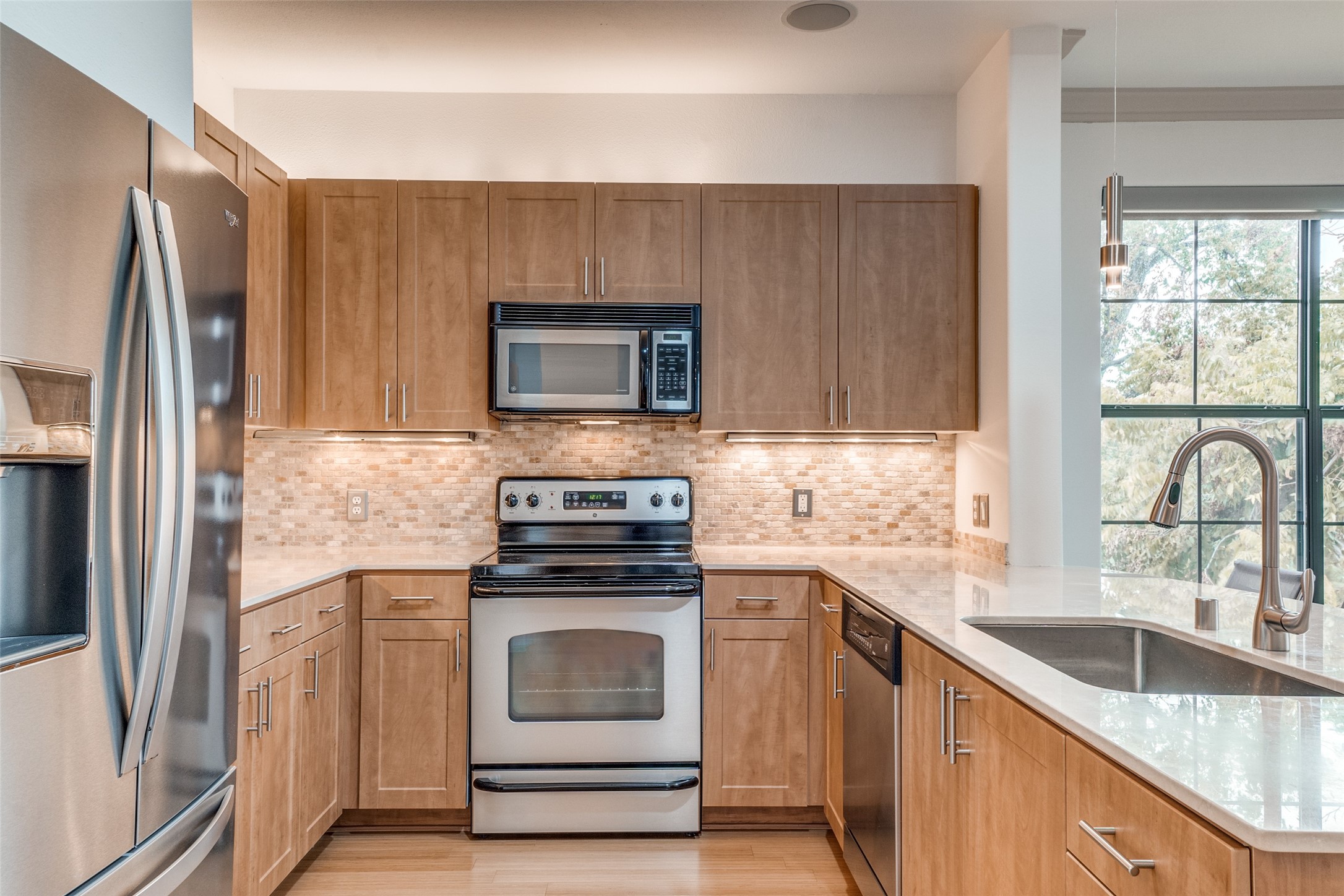 3818 Holland Avenue Dallas TX 75219