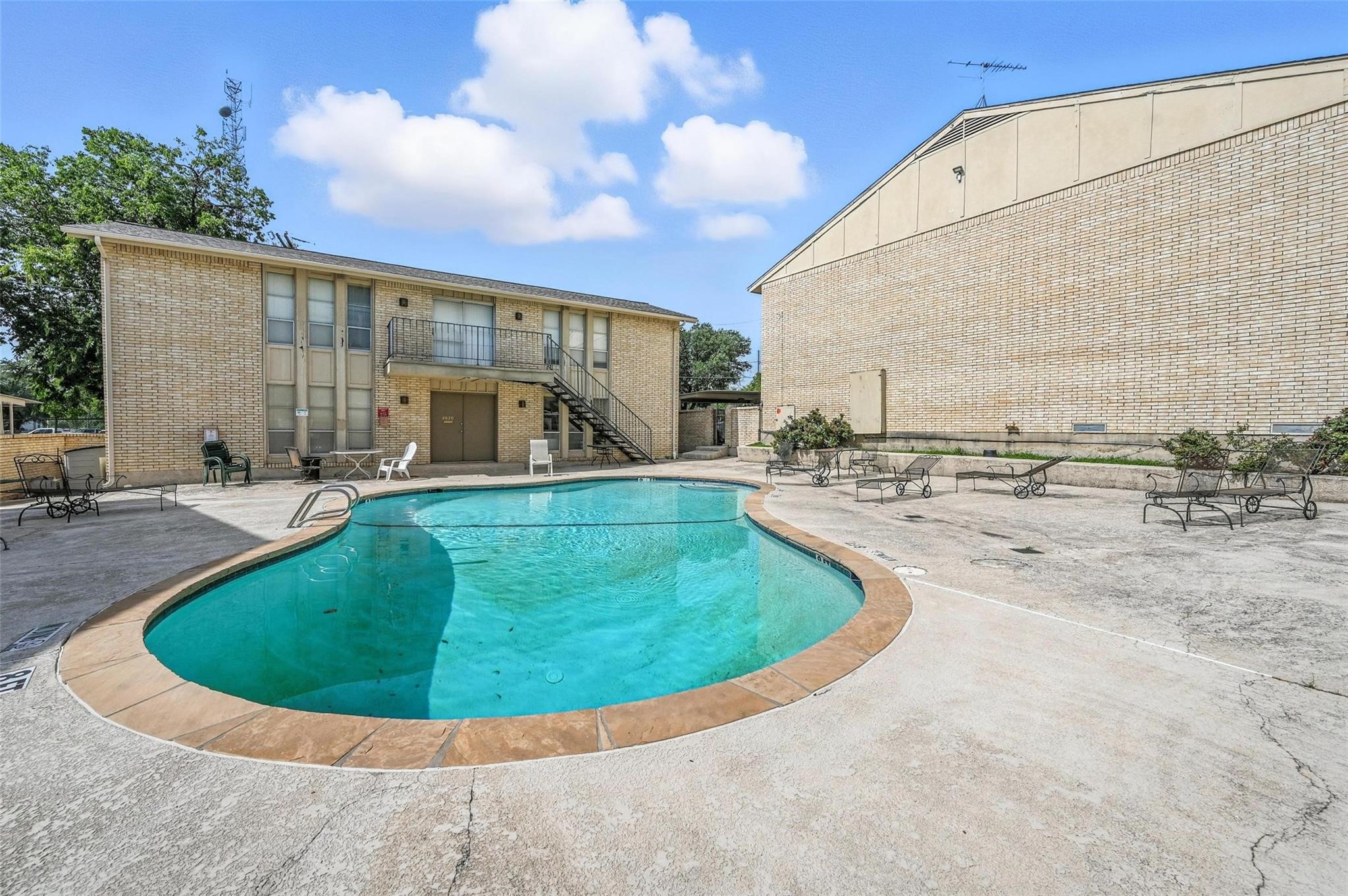 4524 Amesbury Drive Dallas TX 75206