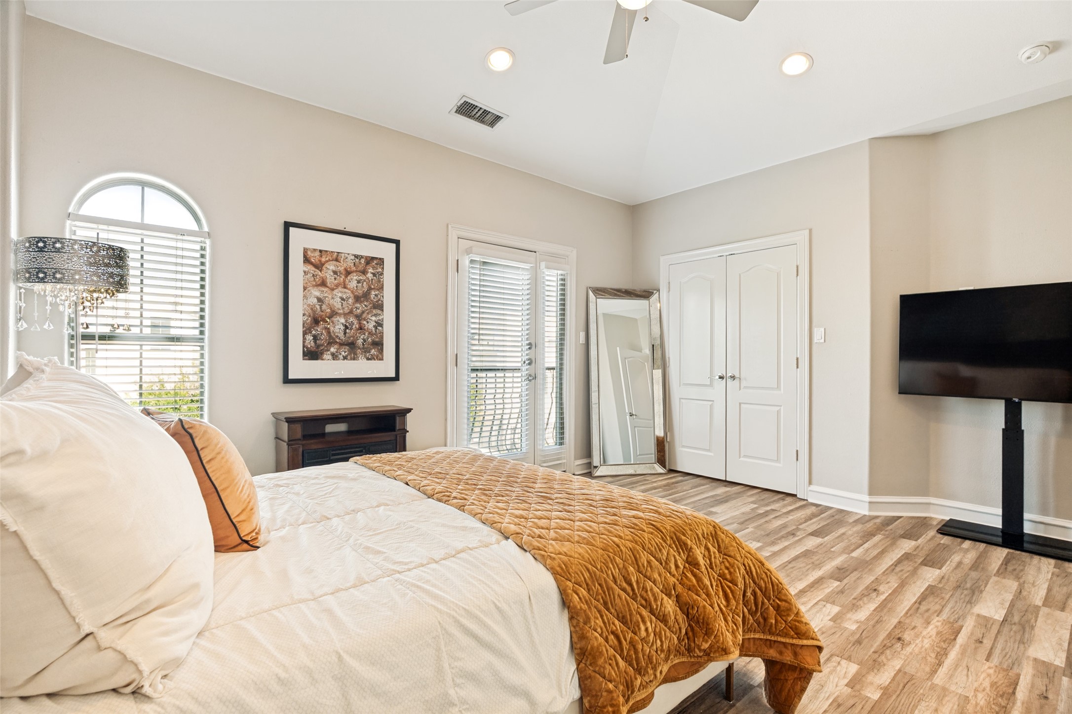 2022 N Fitzhugh Avenue Dallas TX 87204