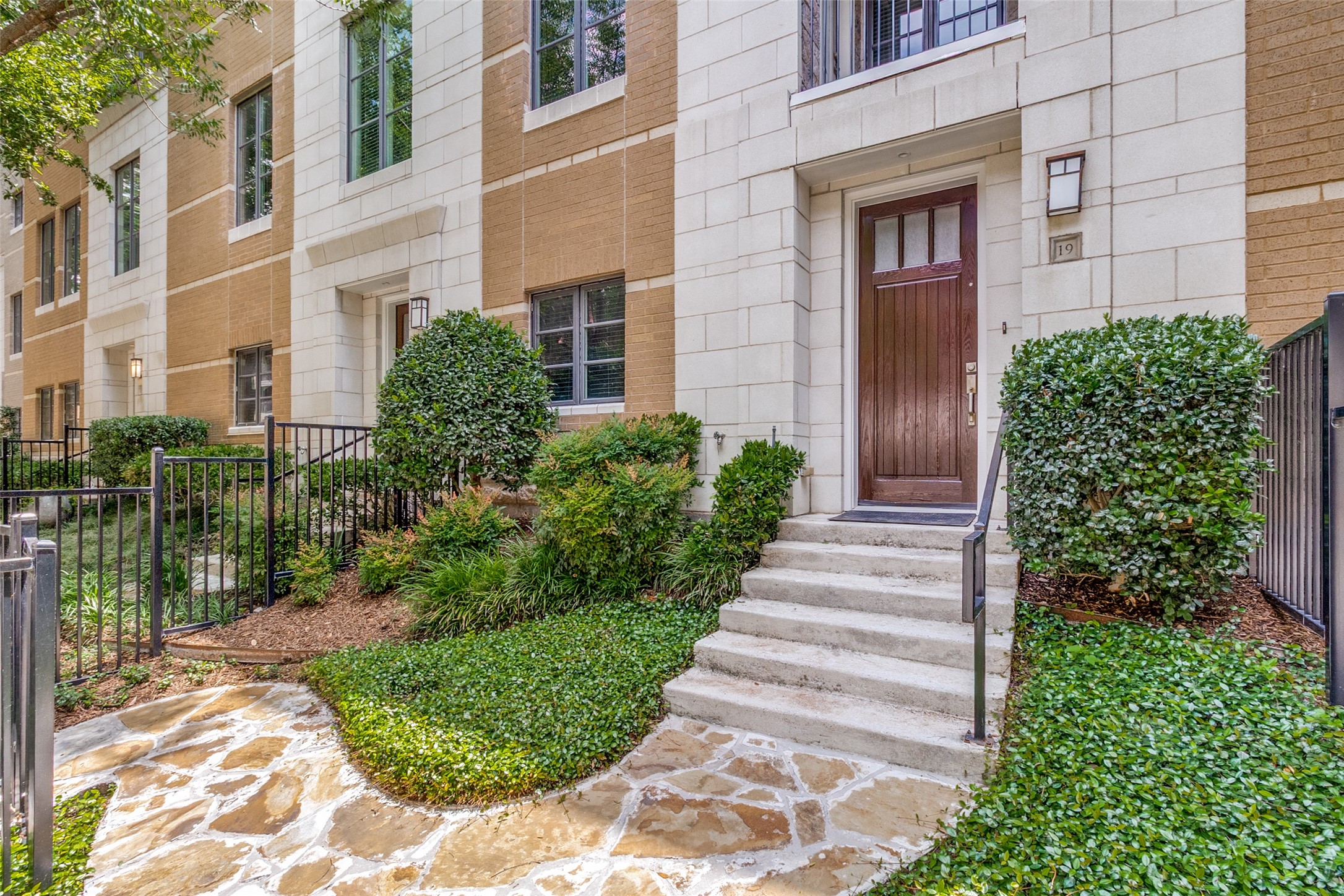 3210 Carlisle Street Dallas TX 75204