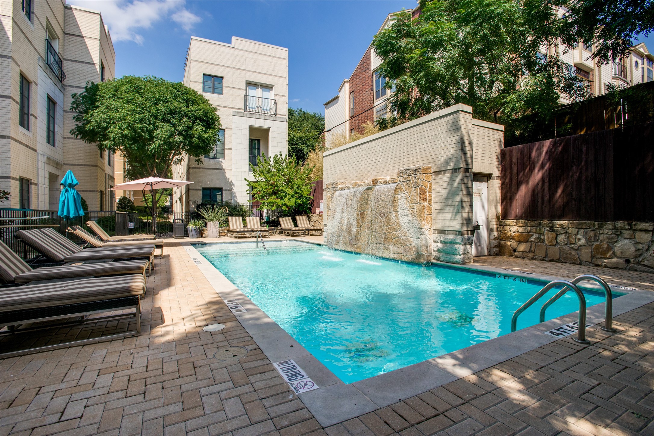 3210 Carlisle Street Dallas TX 75204