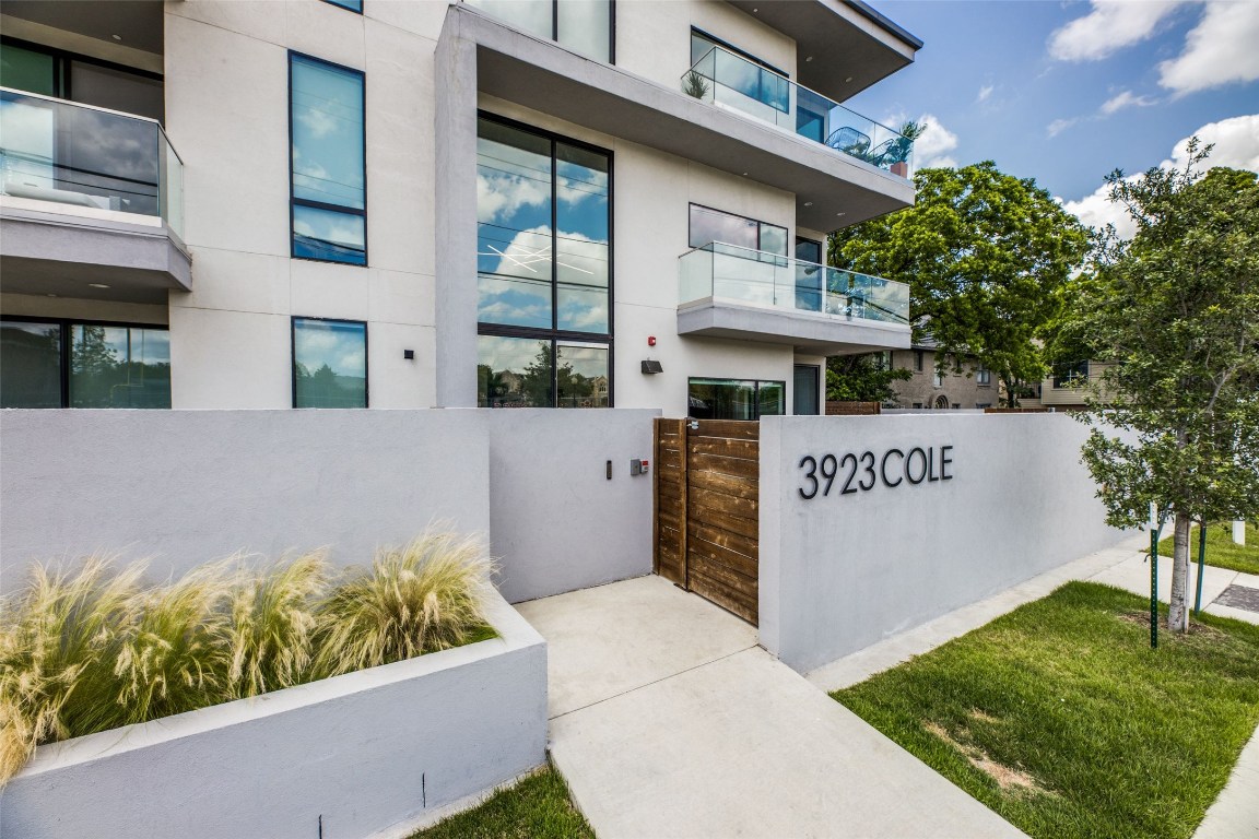 3923 Cole Avenue Dallas TX 75204